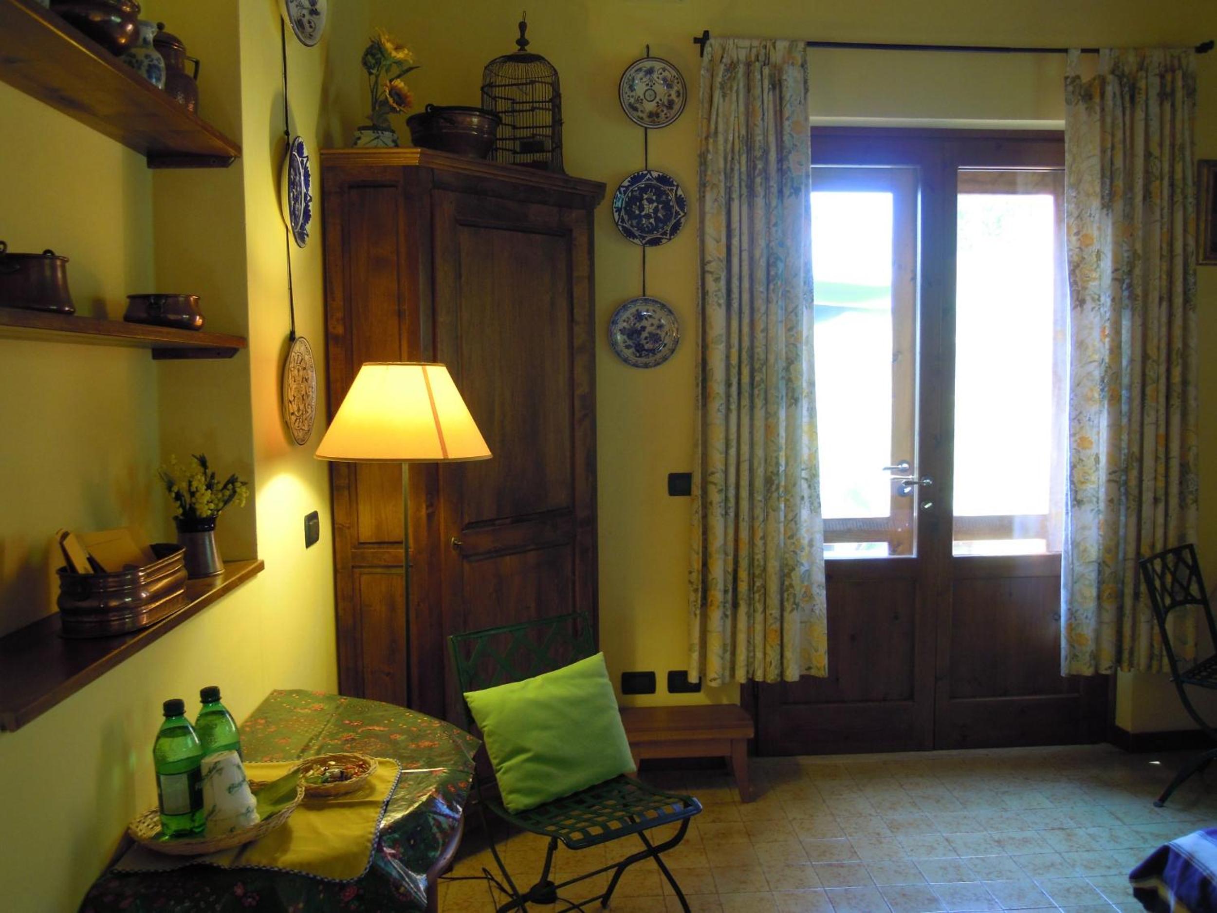 One-Bedroom Apartment (5 Adults)
