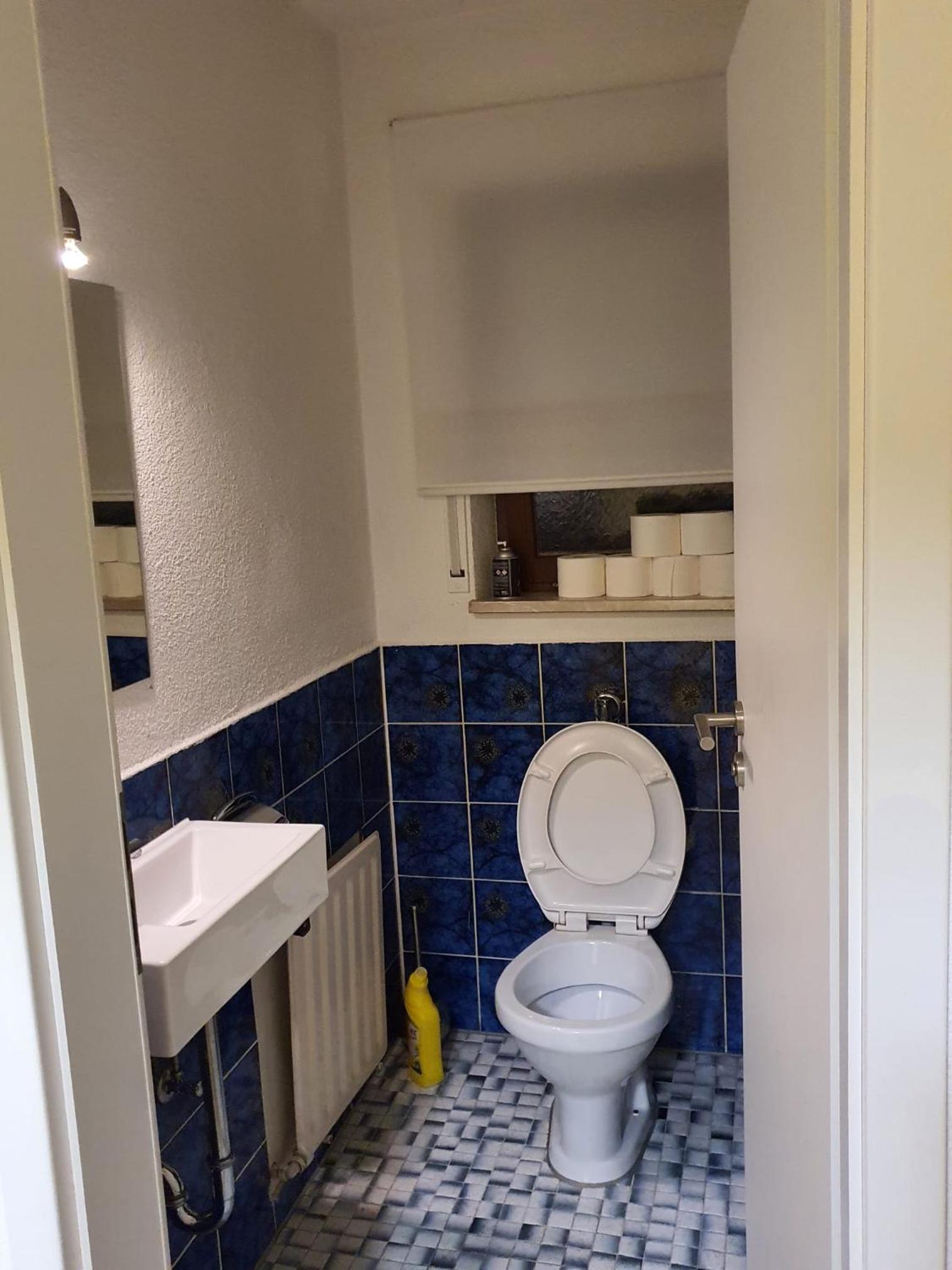 Basic Triple Room with Shared Bathroom photo 3