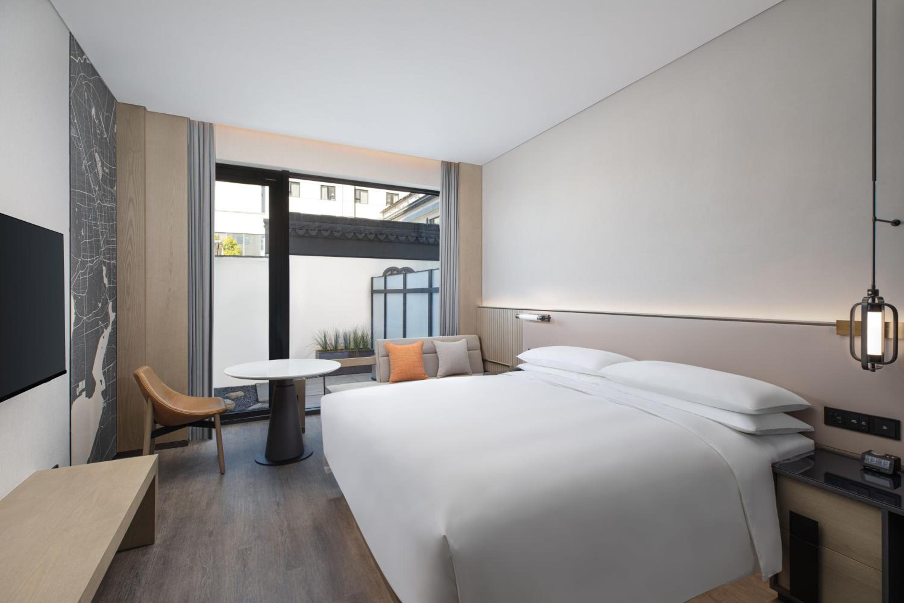King Room with Garden View - Photo 4