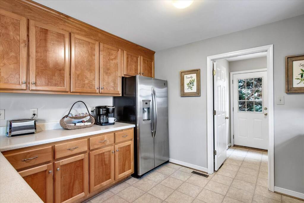 Three-Bedroom House photo 2