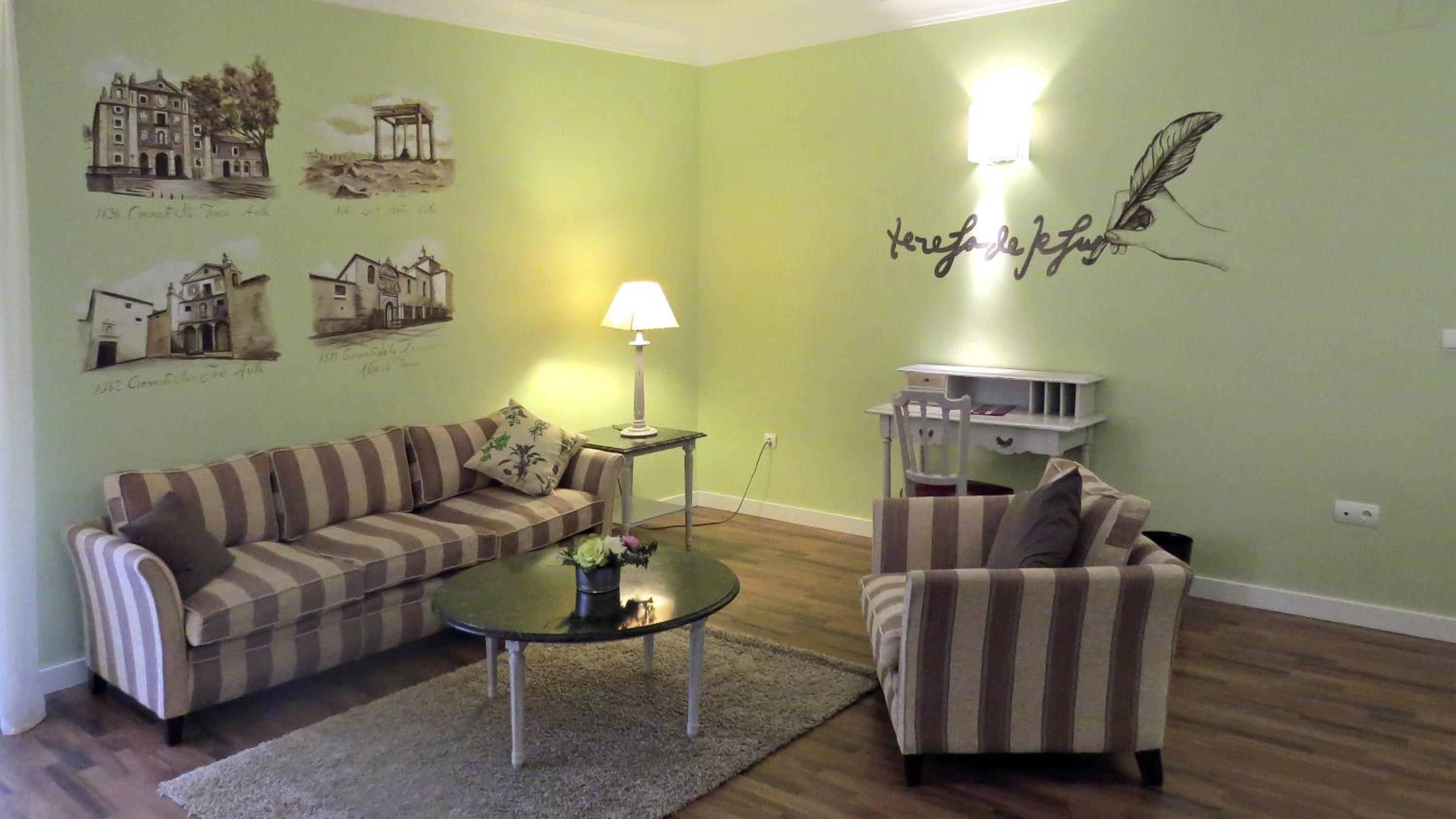 Suite - Photo 4