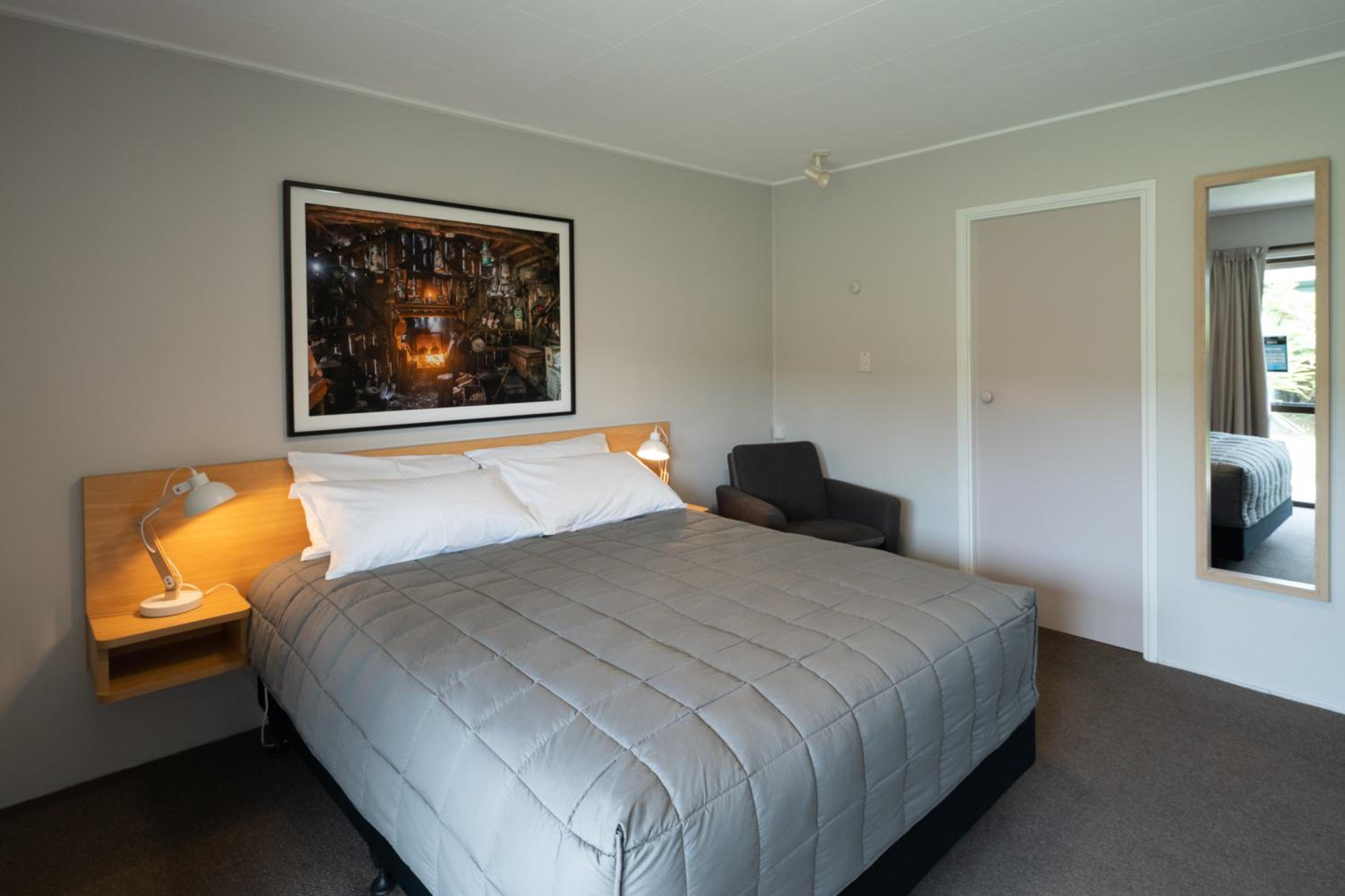 Queen Room - Photo 9
