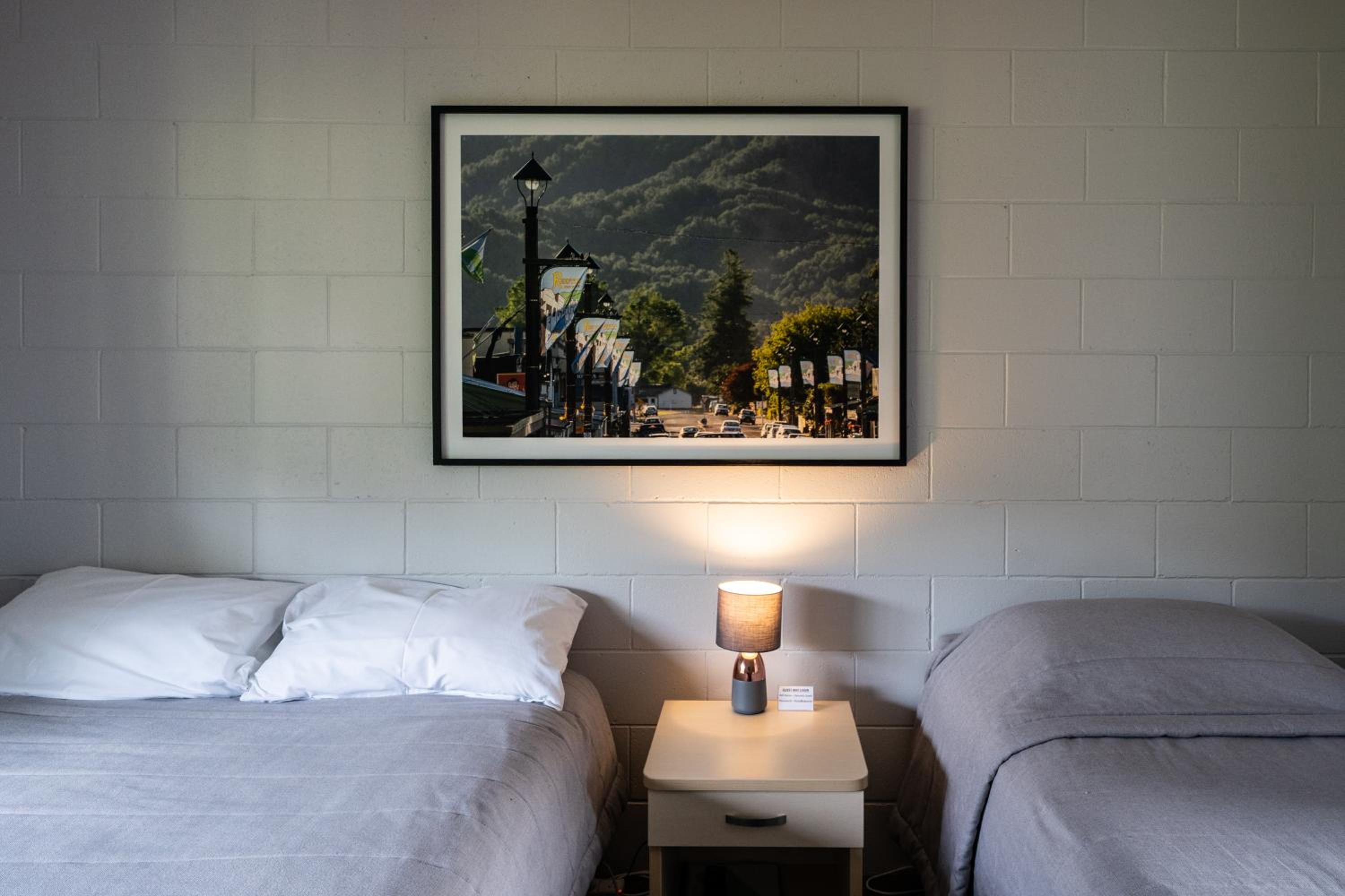Double or Twin Room - Photo 8