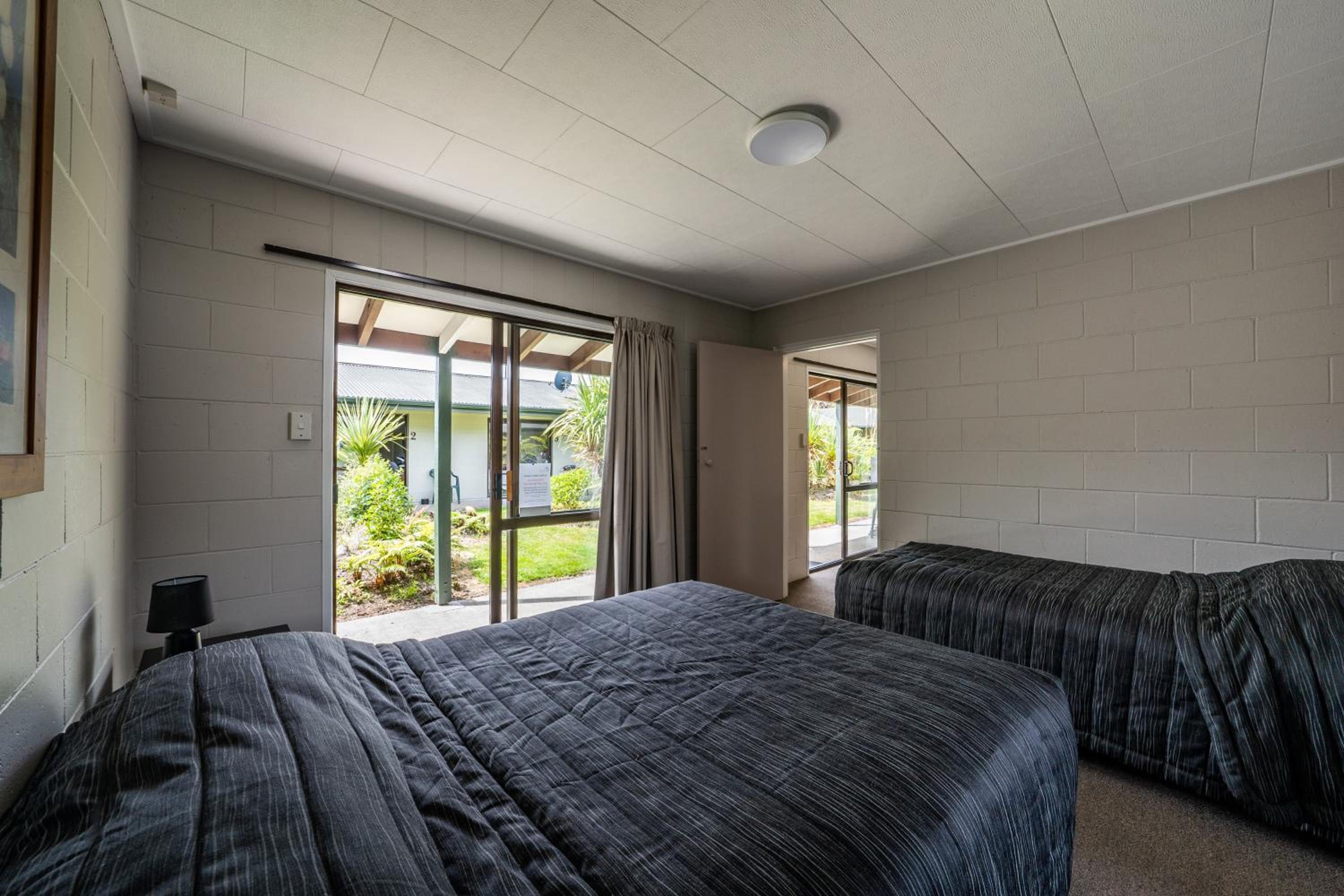 Family Double Room - Photo 7