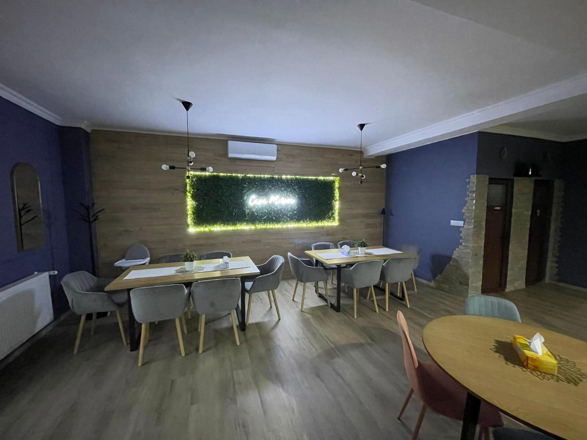 Double or Twin Room - Photo 5