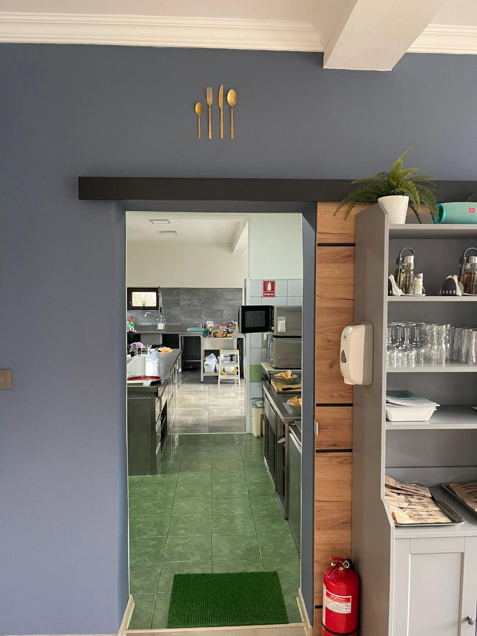 Double or Twin Room - Photo 10