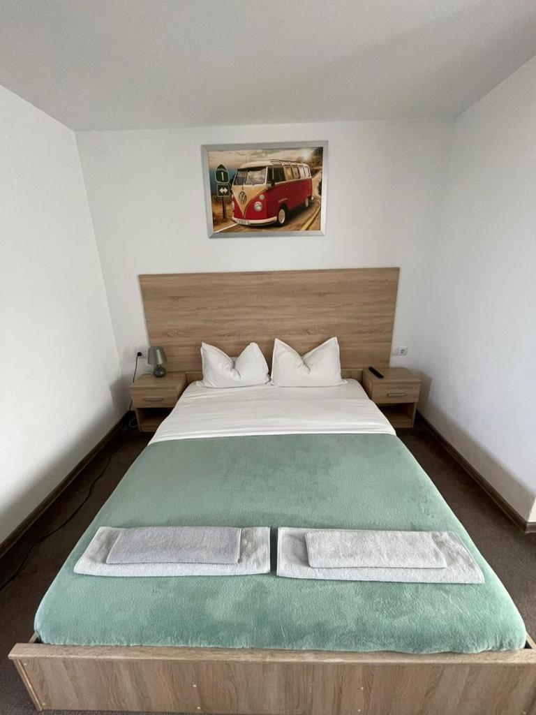 Double or Twin Room - Photo 13