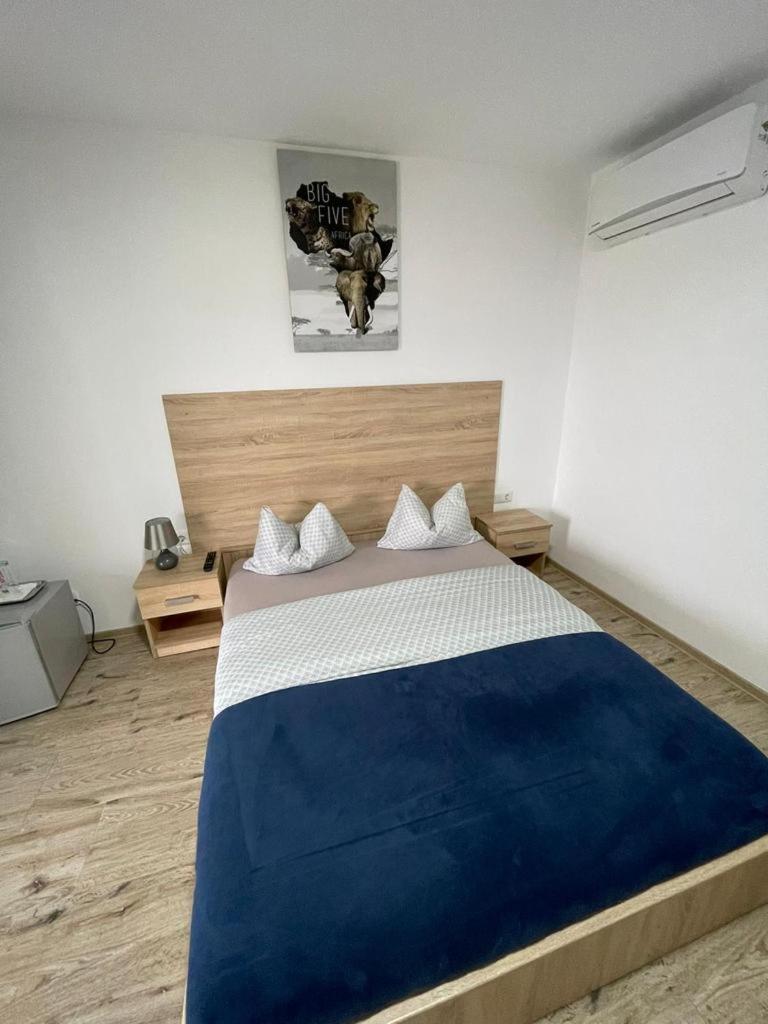 Double or Twin Room - Photo 15