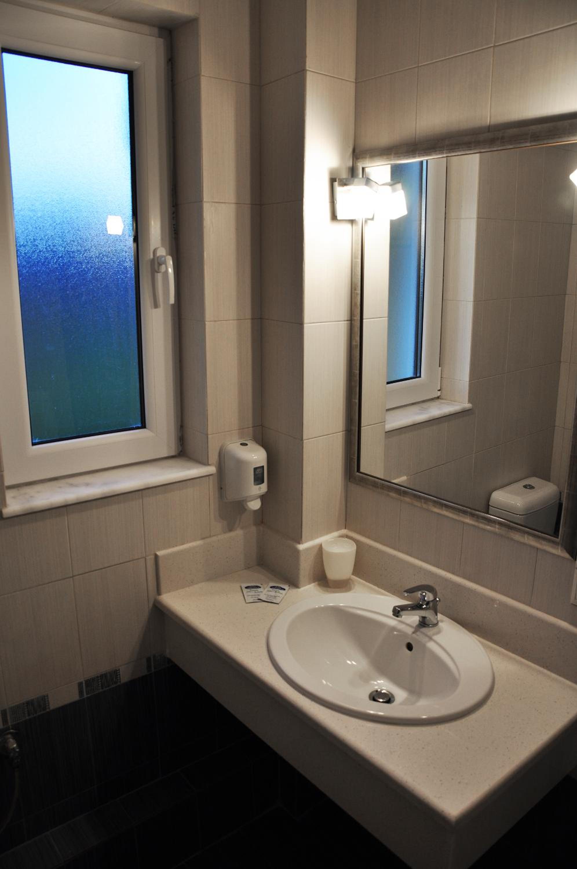 Standard Maisonette photo 2