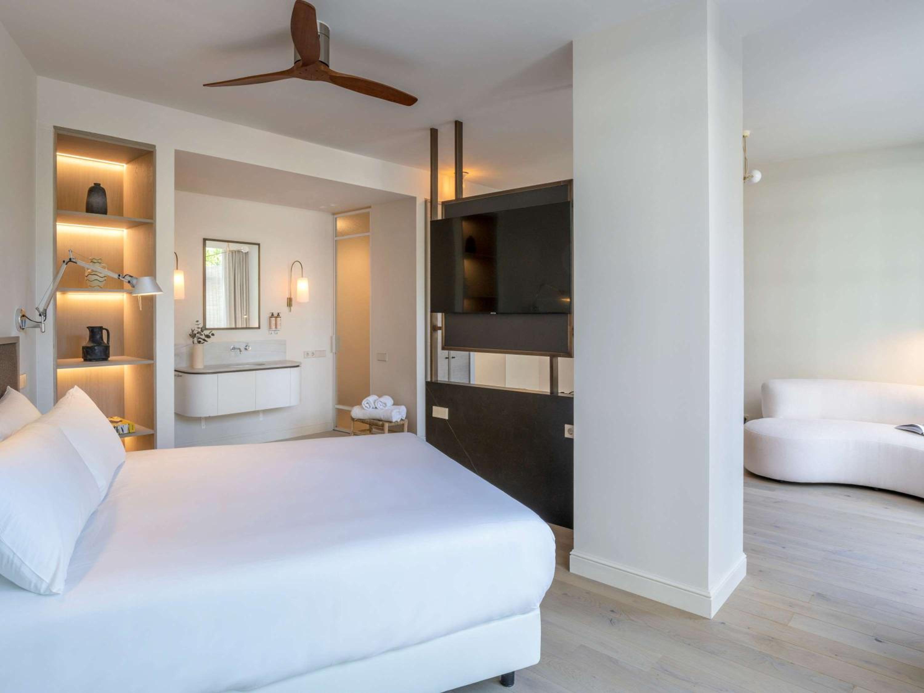 Deluxe Double Room with Terrace - Photo 1