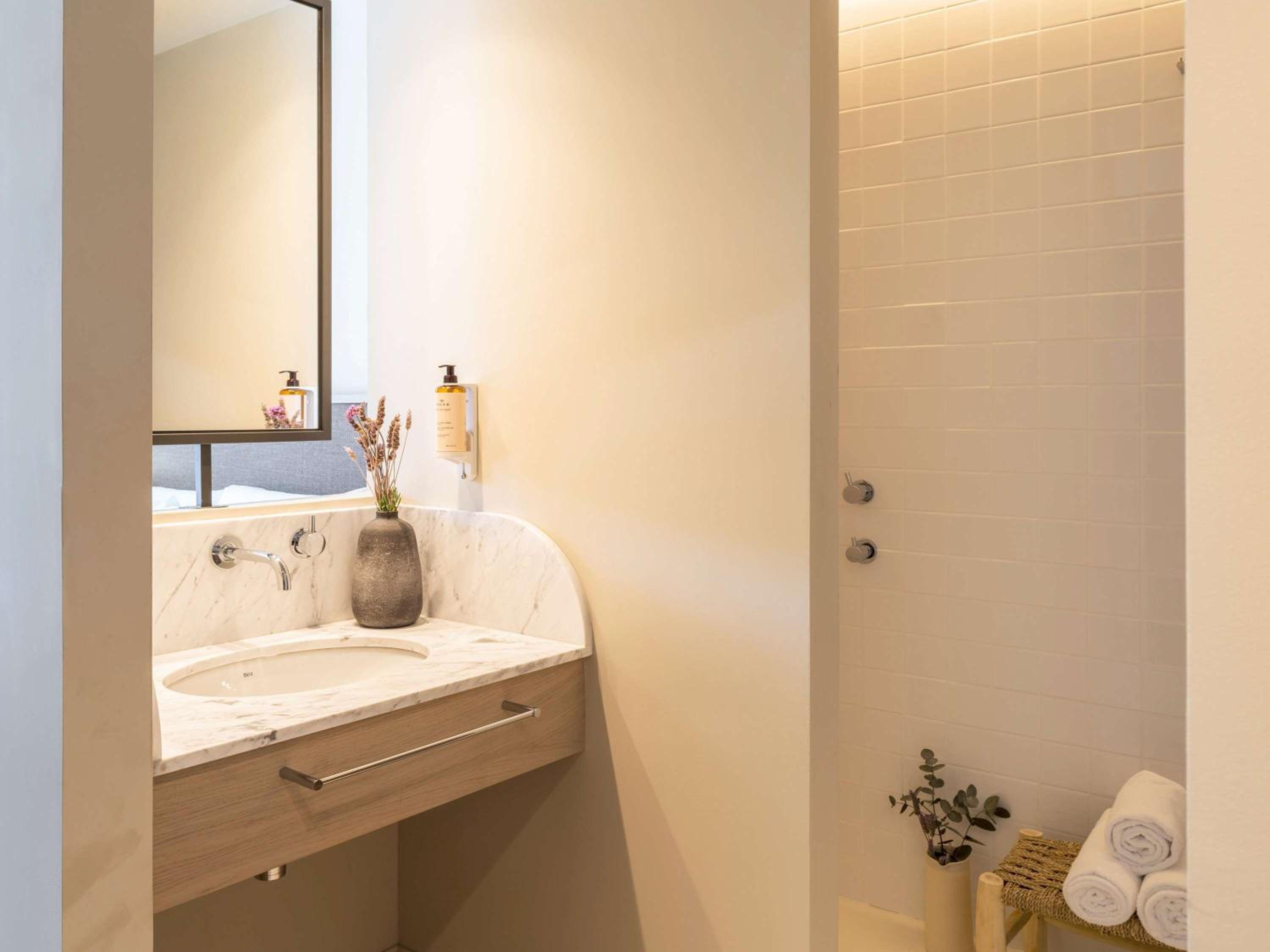 Standard Double Room with Terrace - Photo 11