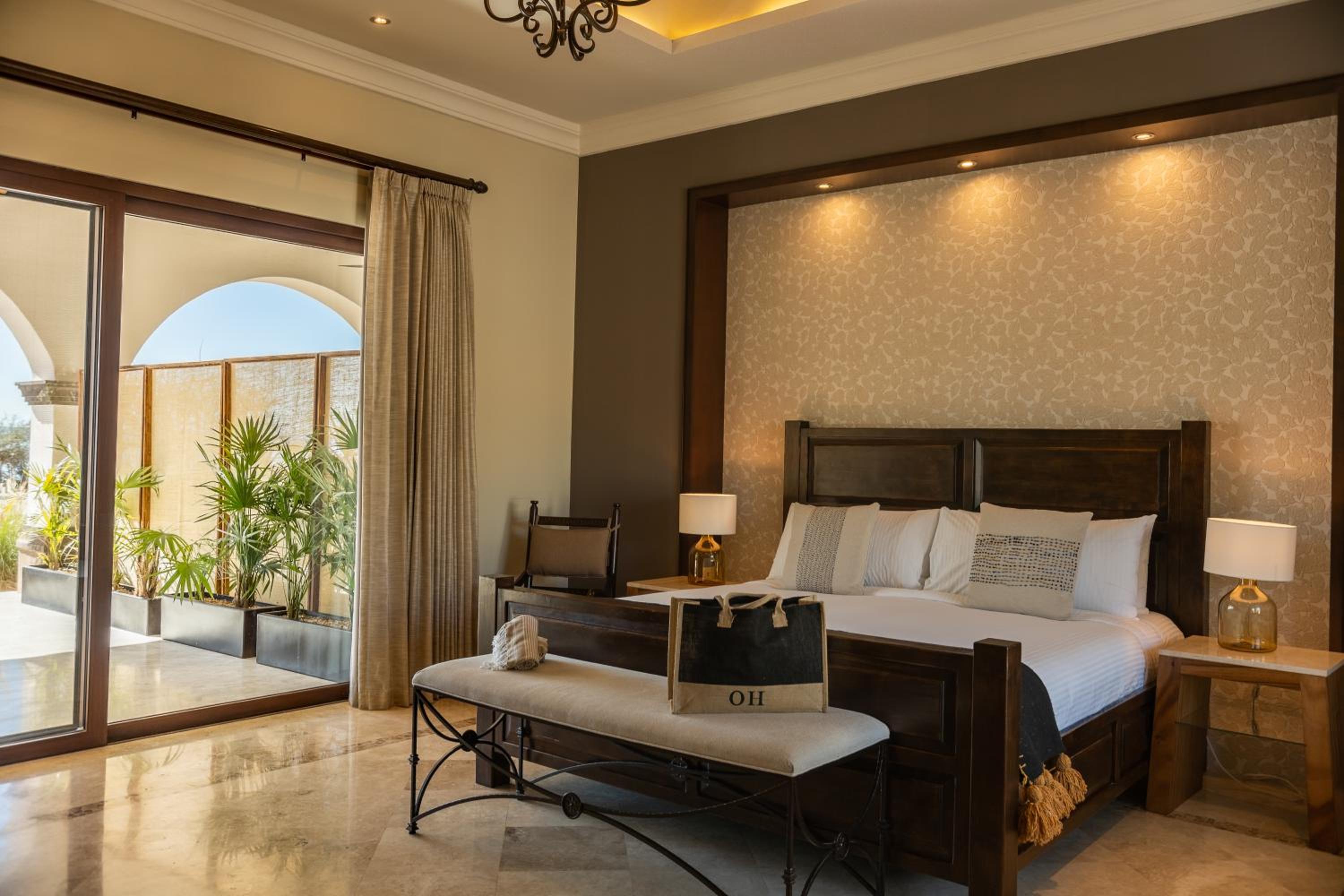 Deluxe Garden Suite King - Photo 4