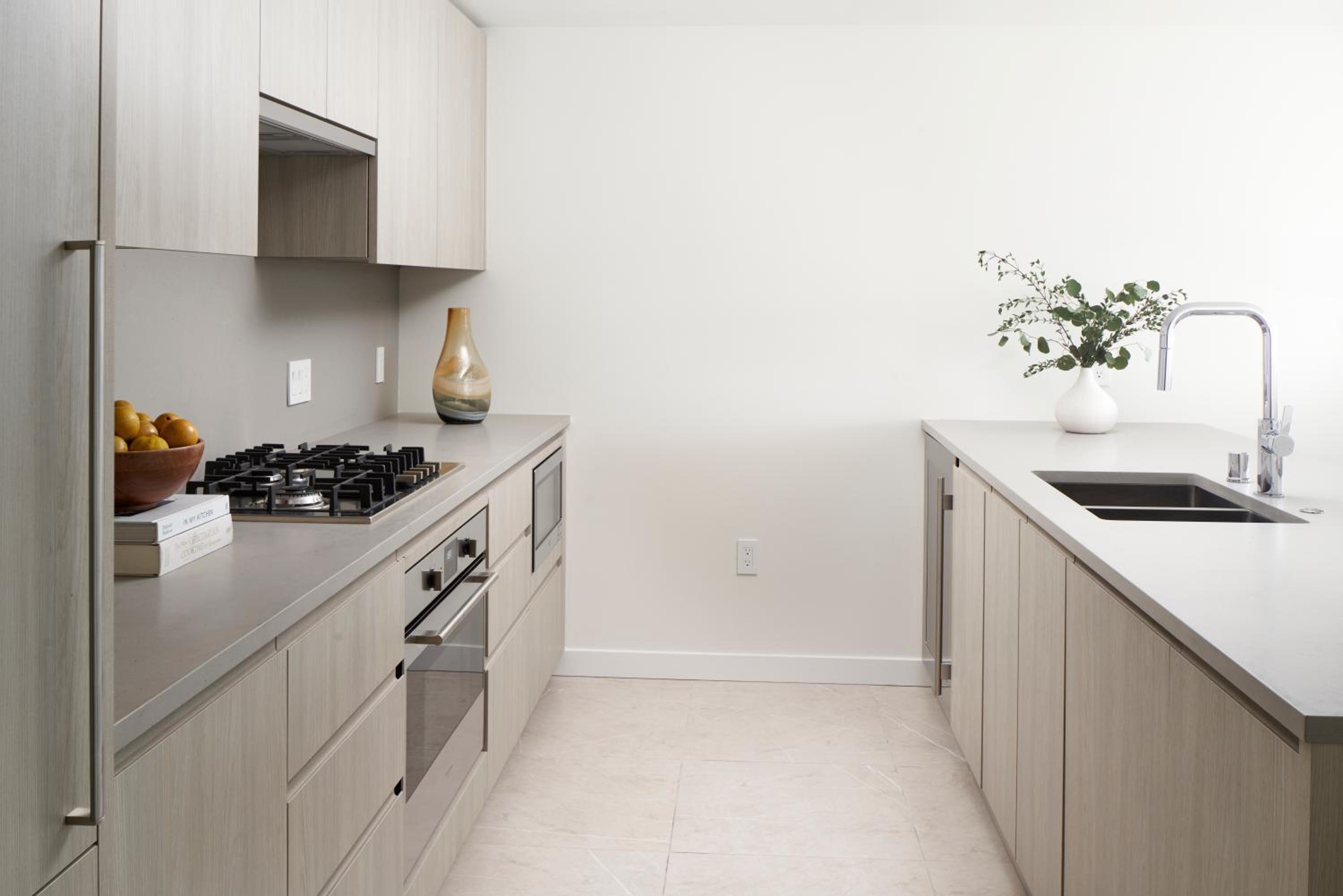 Three Bedroom Sky Suite & Office thumbnail 6