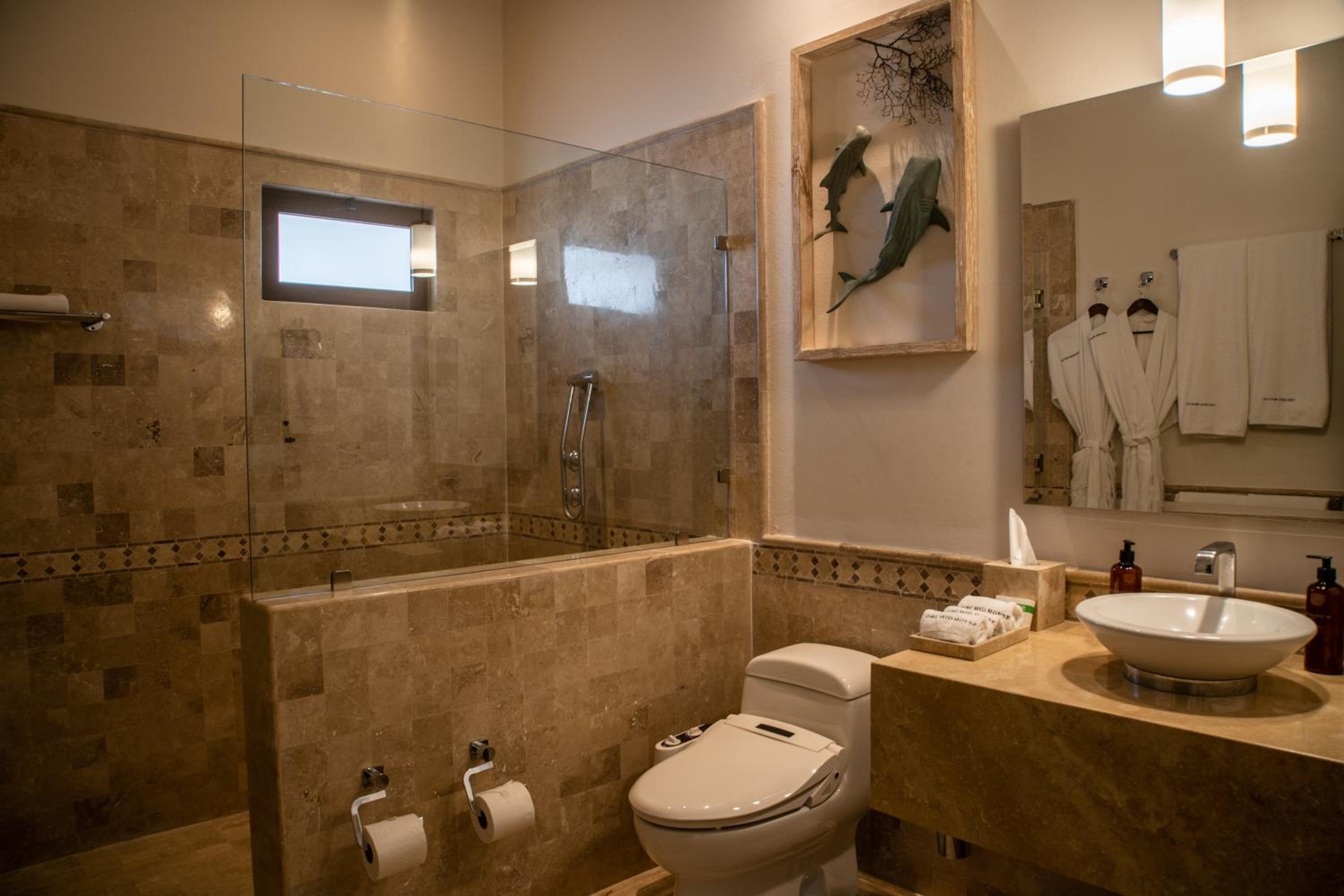 Deluxe Garden Suite King - Photo 7