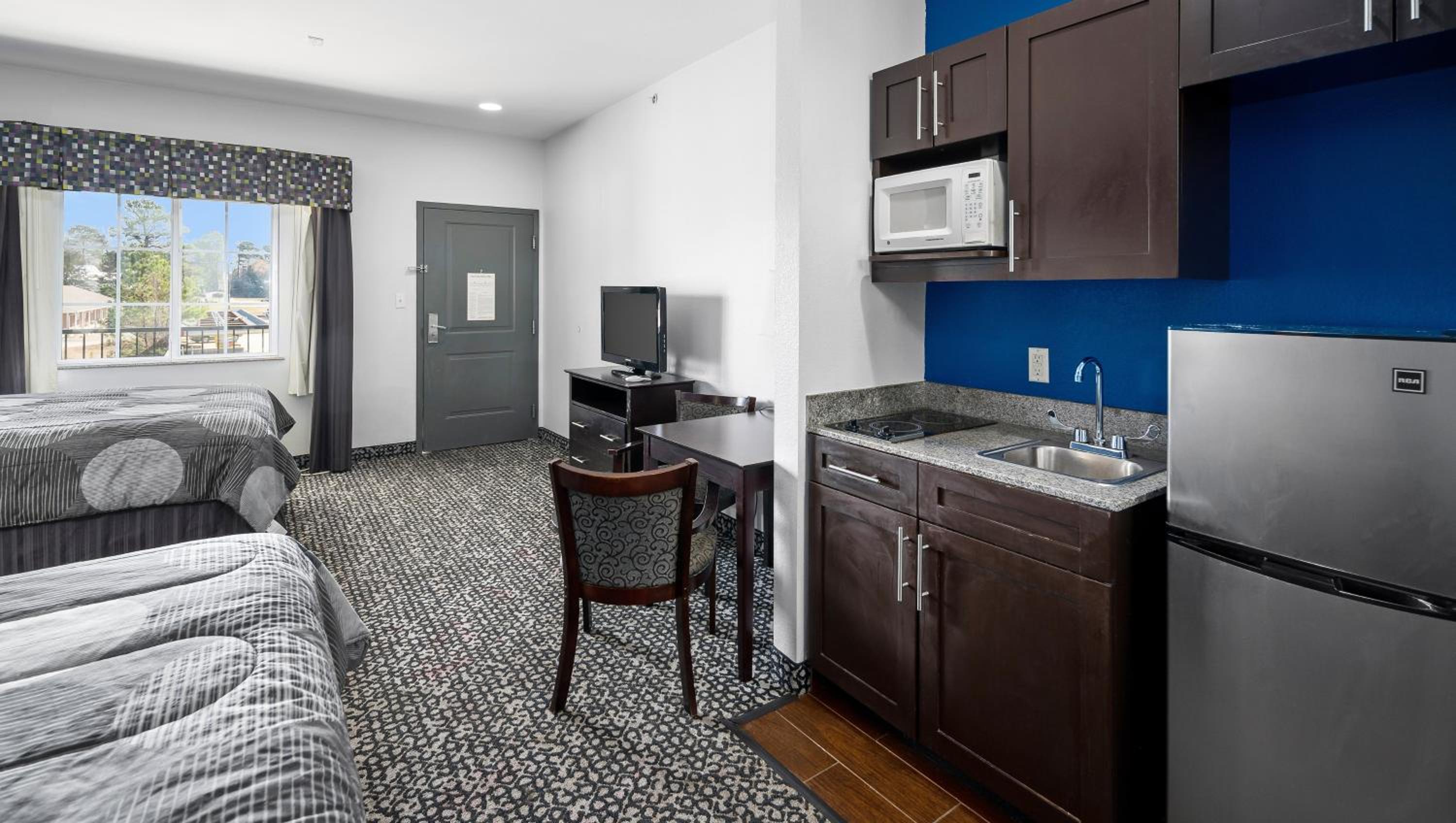 King Room with Kitchenette-Non Smoking photo 1