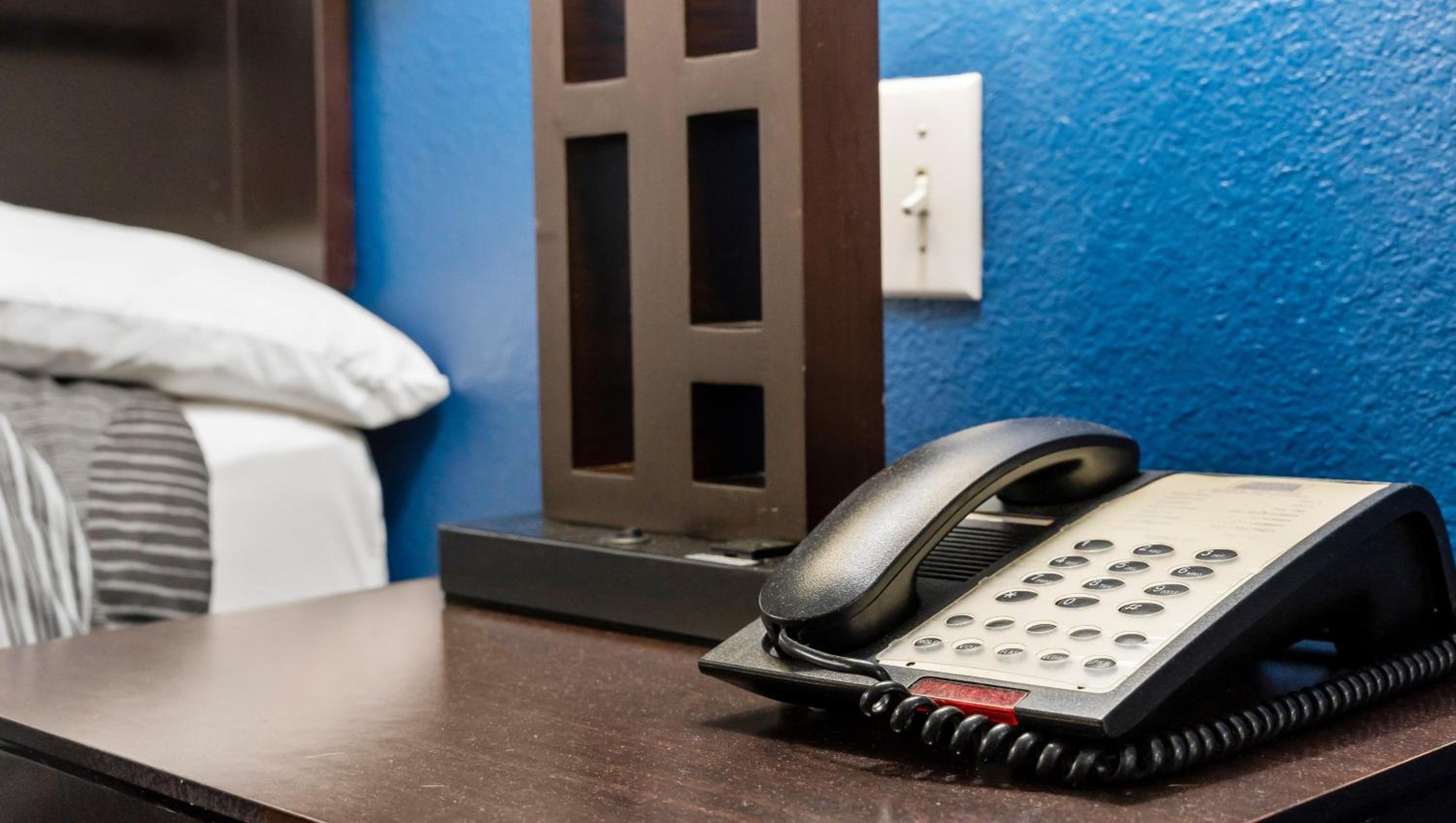 King Room with Kitchenette Accessible-Non Smoking photo 3