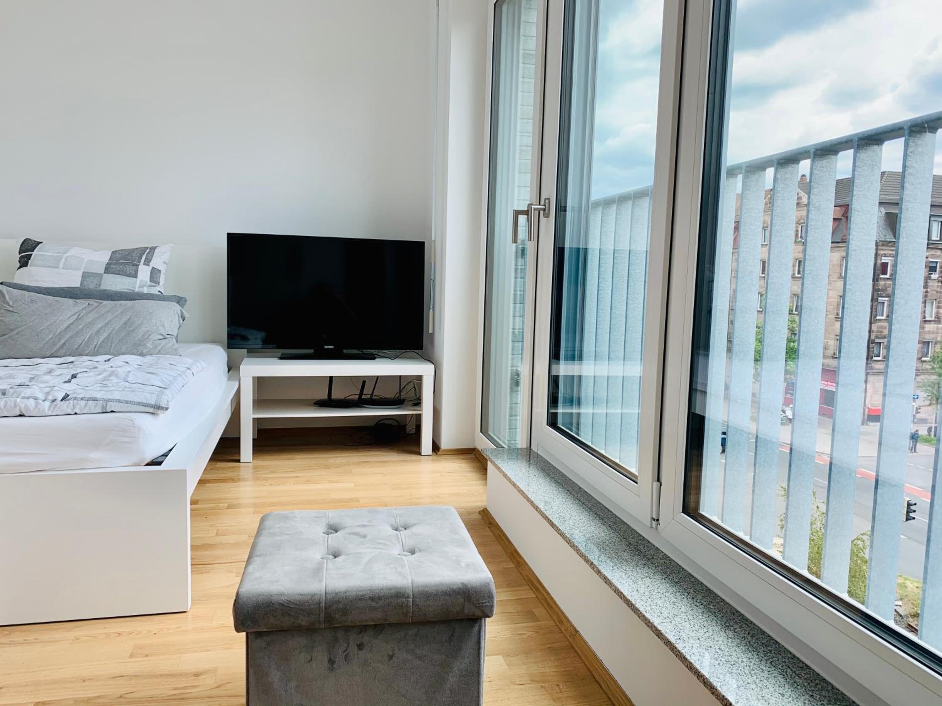 One-Bedroom Apartment photo 1