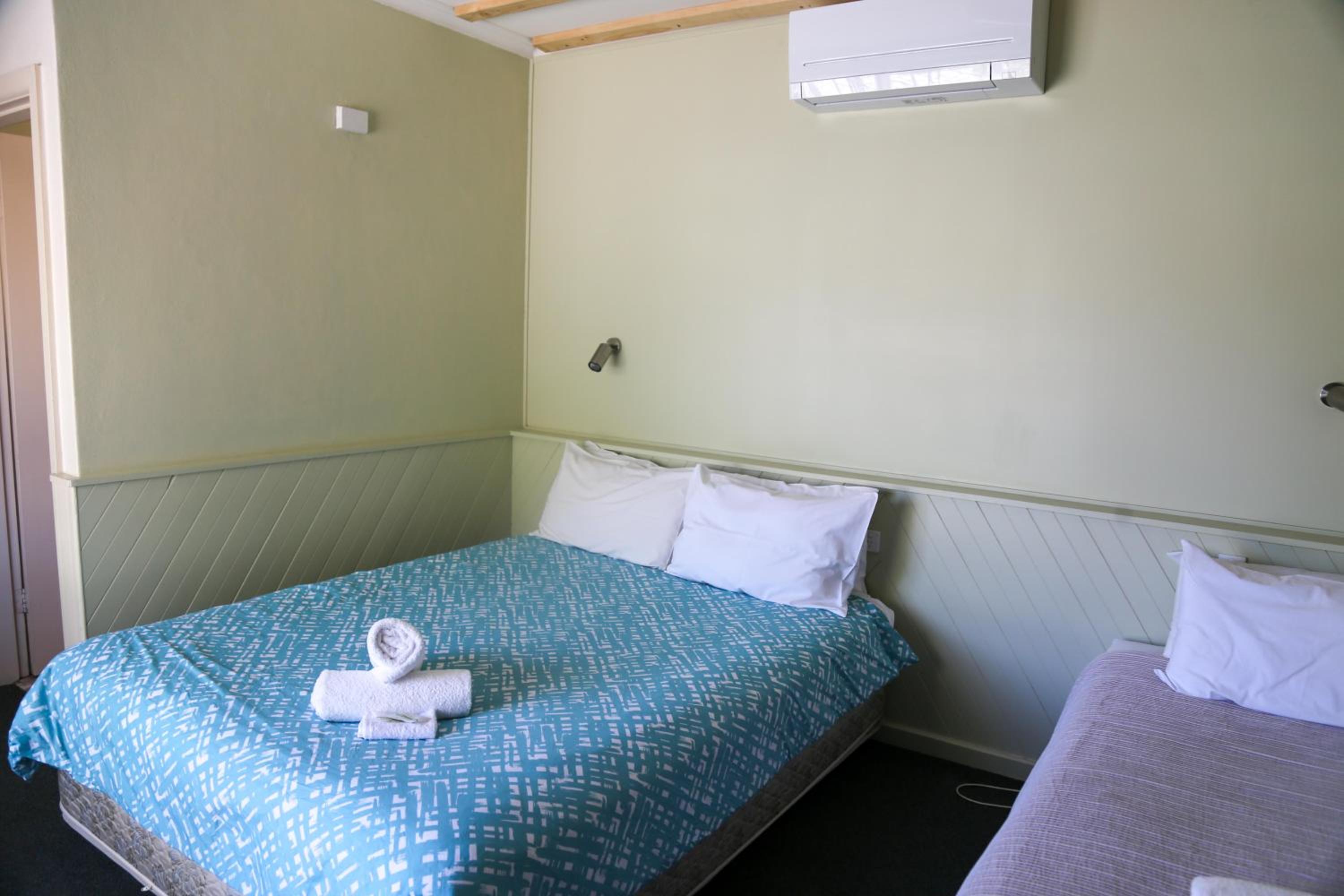 Double or Twin Room - Photo 5