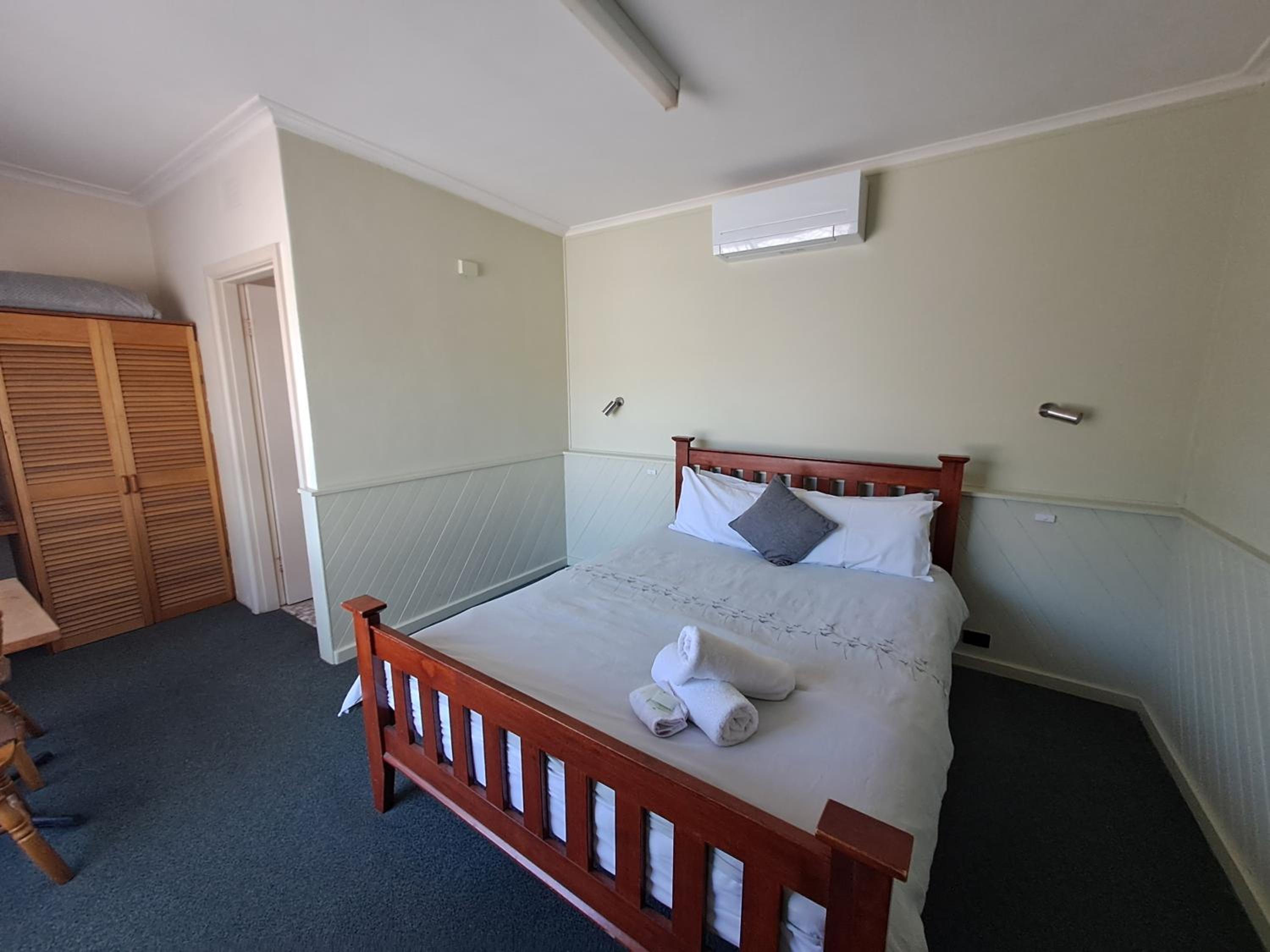 Double or Twin Room - Photo 15