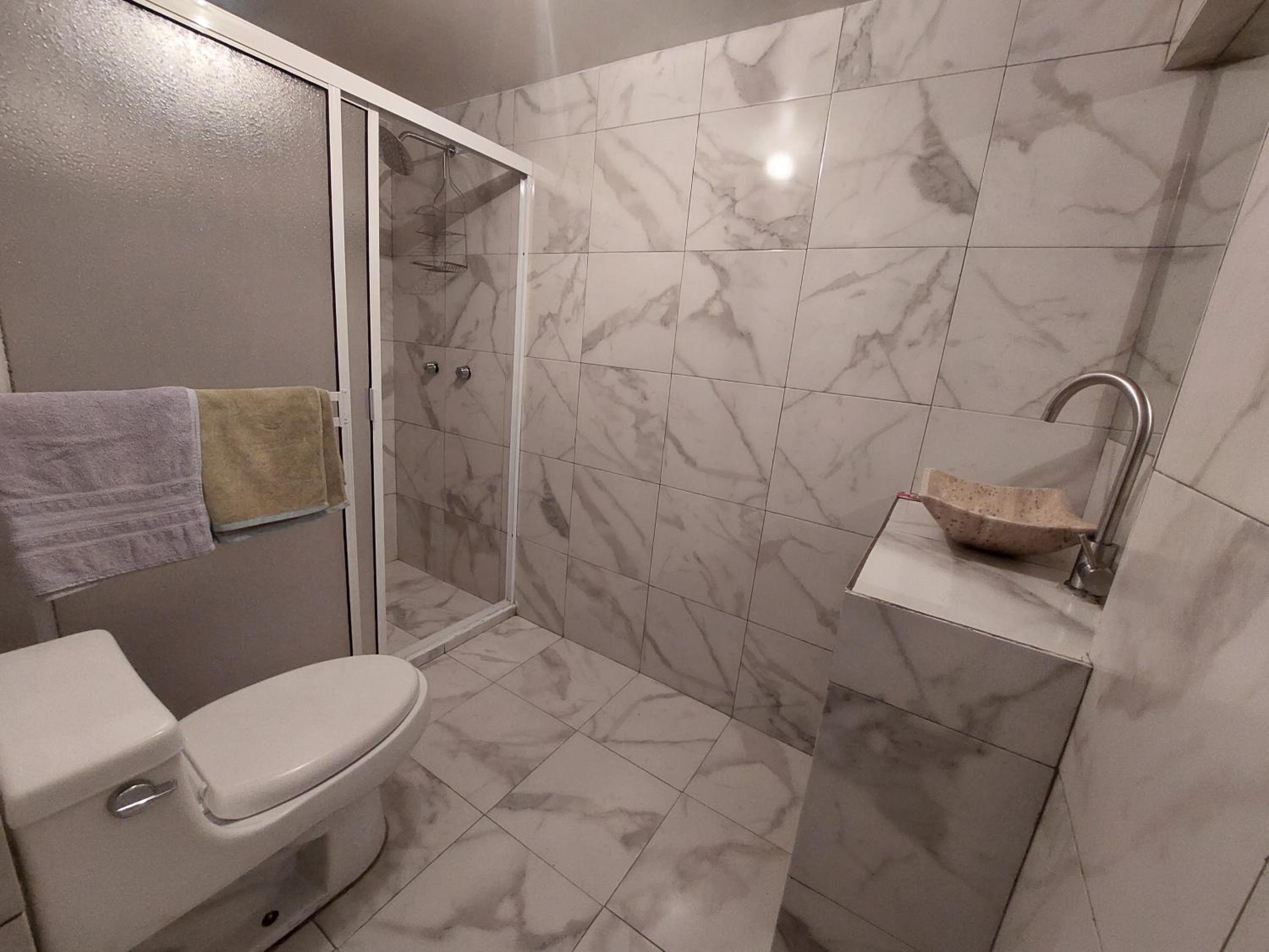 Double Room - Photo 9