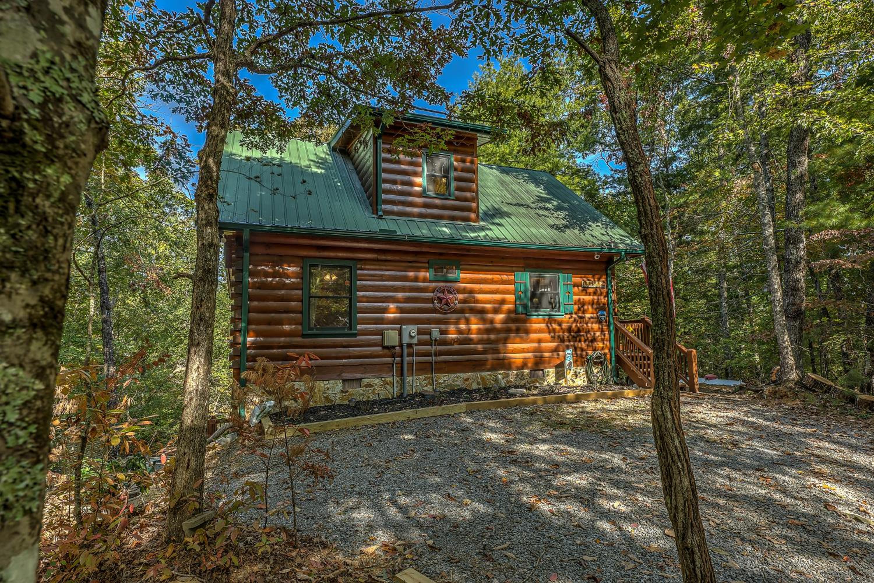 Three-Bedroom House photo 2