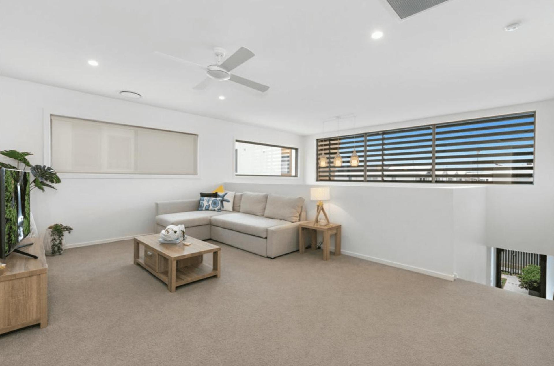 Three-Bedroom Townhouse photo 3