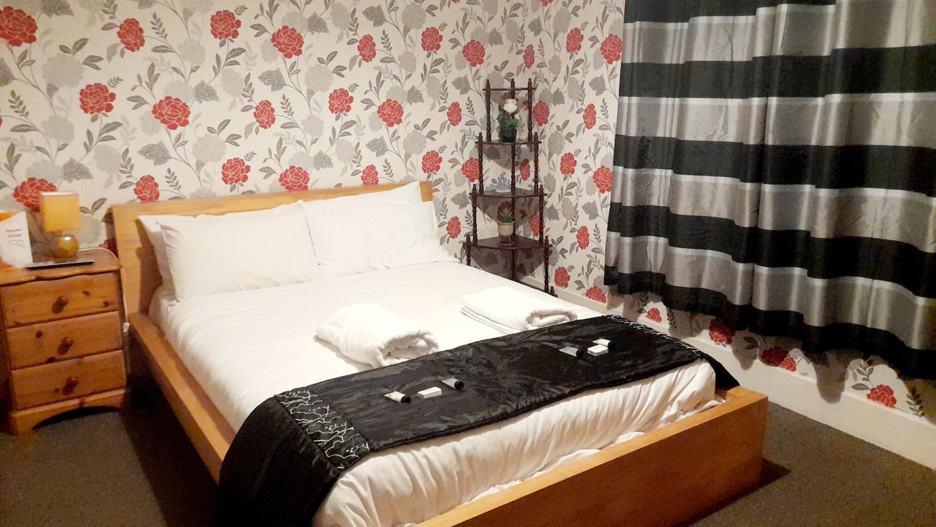 Double Room - Photo 7