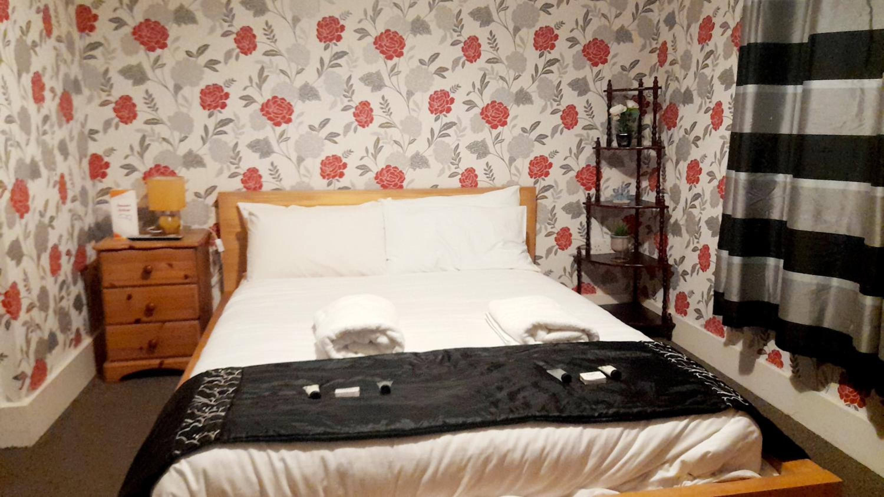 Double Room - Photo 6