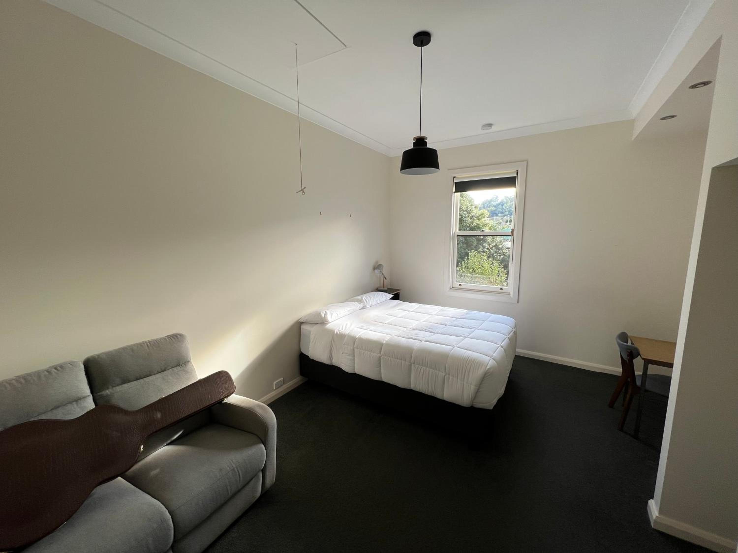 Deluxe Queen Room - Photo 1