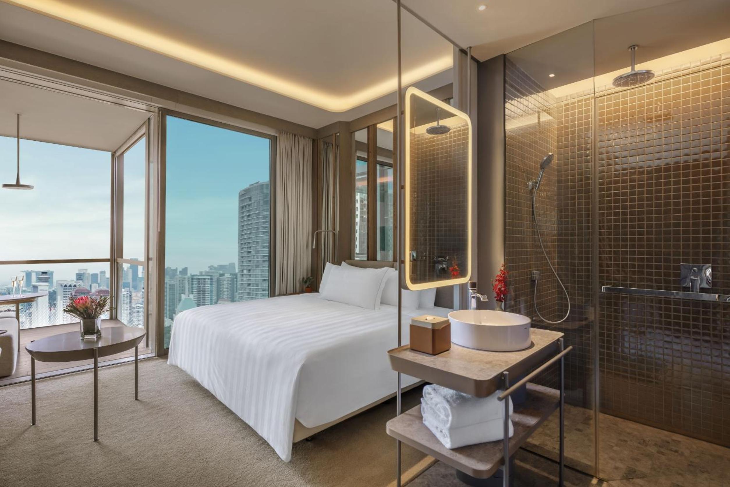 Pacific Club Club King Room with One King Bed and Balcony (Non Smoking)