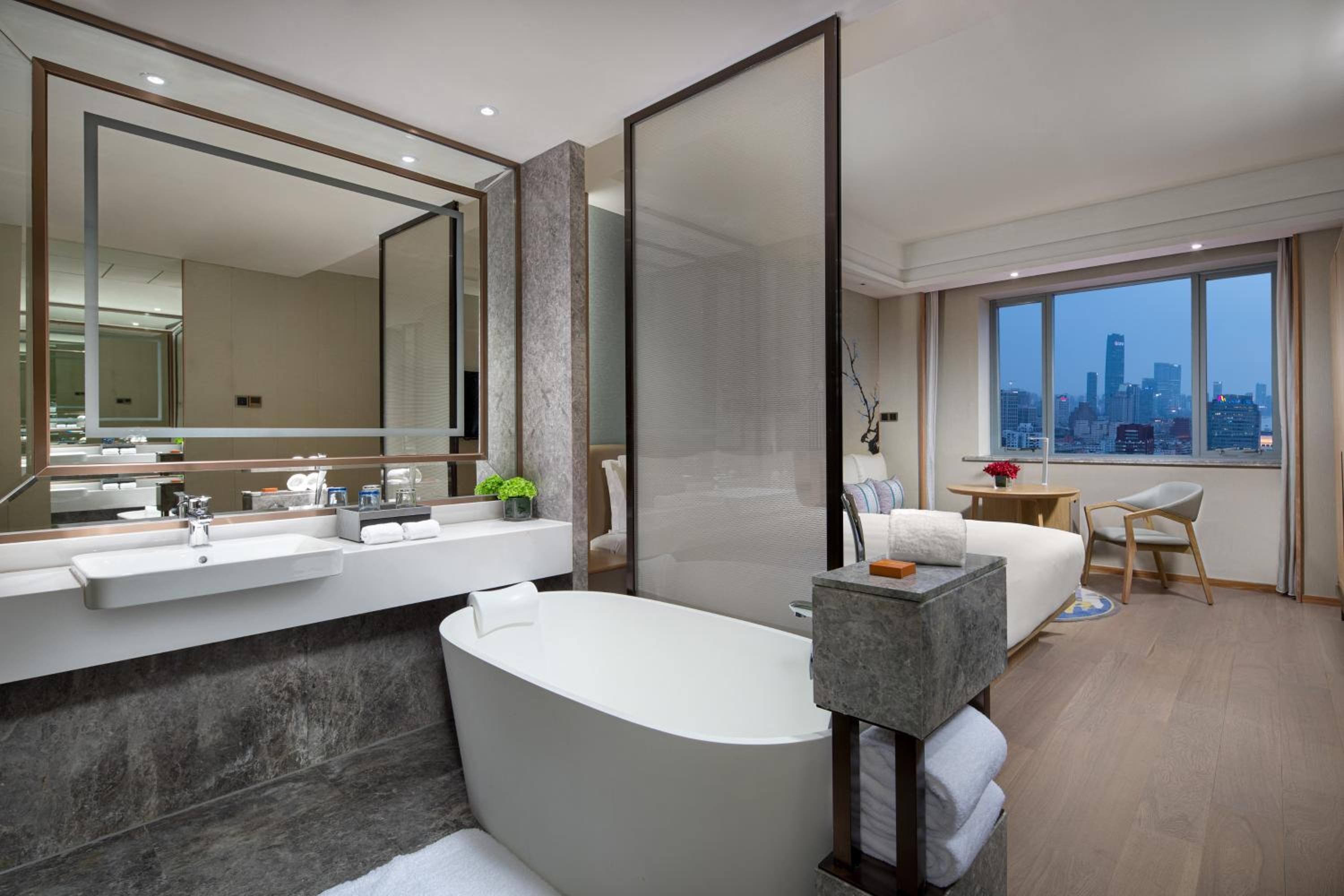 Premium King Room