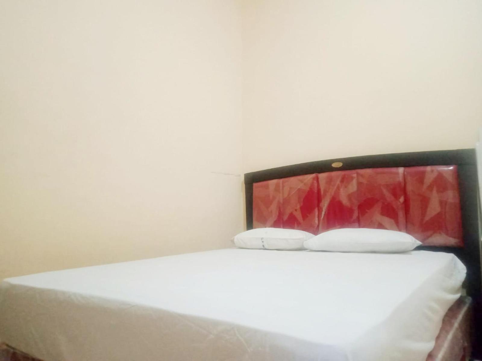 Economy Double Room photo 3