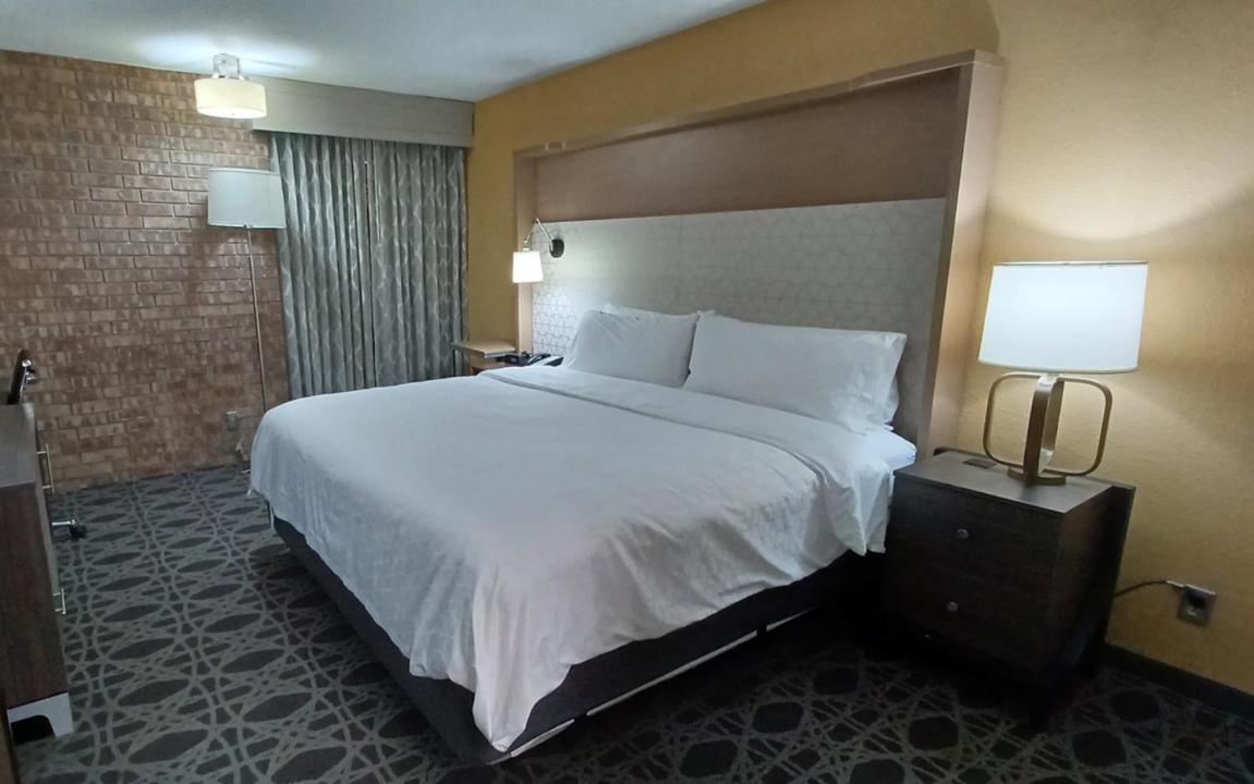 Standard King Room - Photo 1