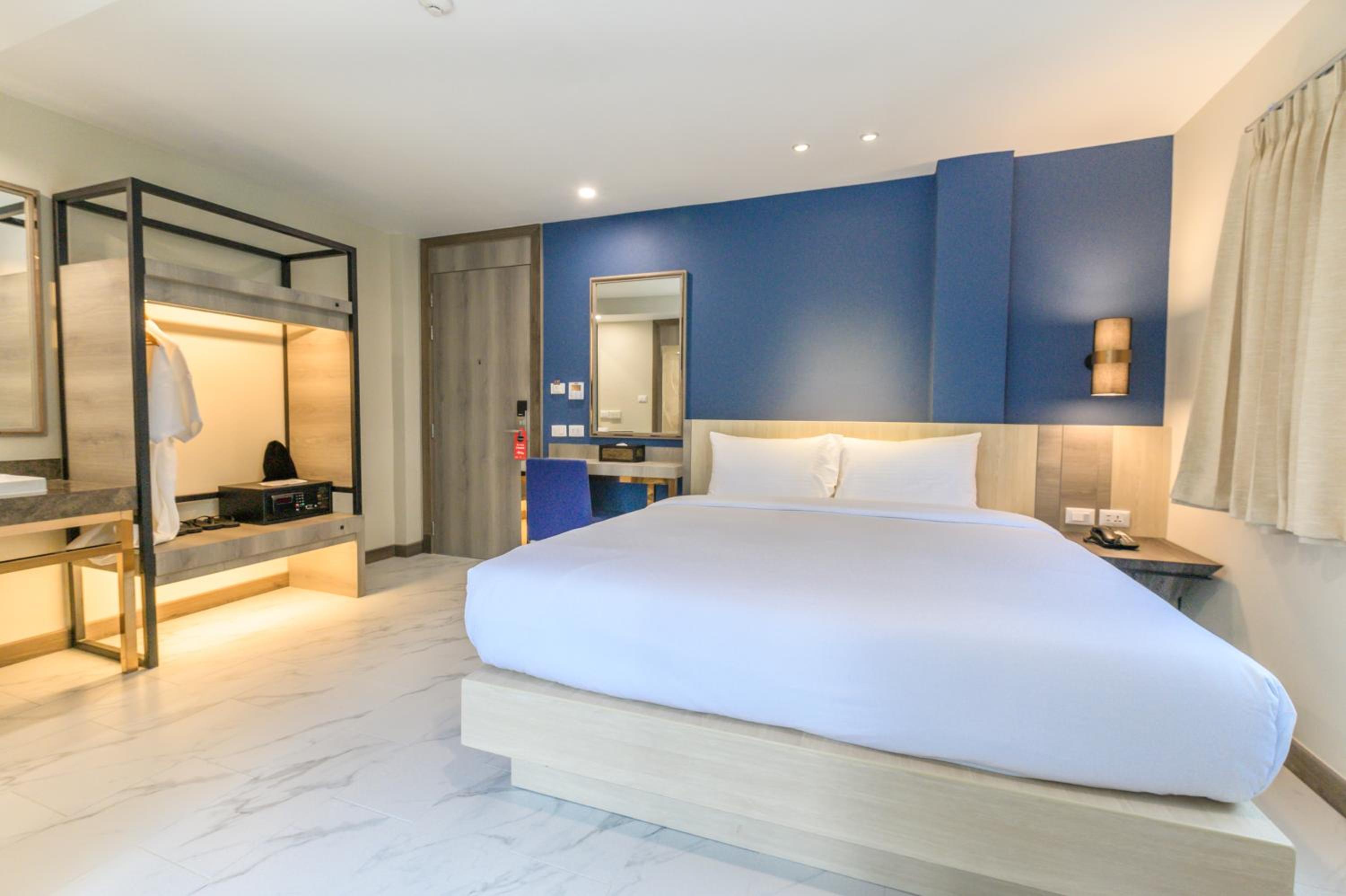 Superior Double Or Twin Room - Photo 8