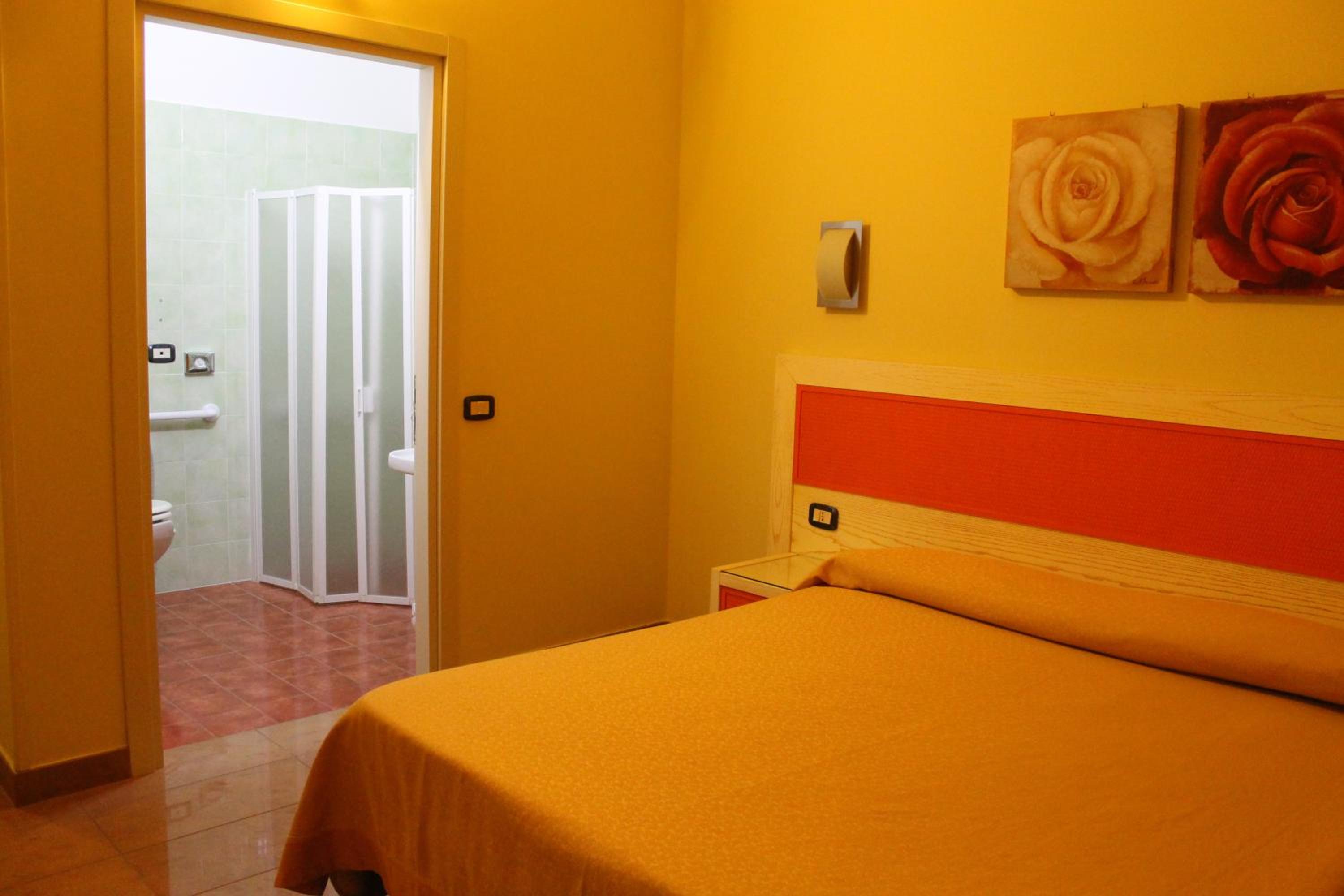 Double or Twin Room photo 2