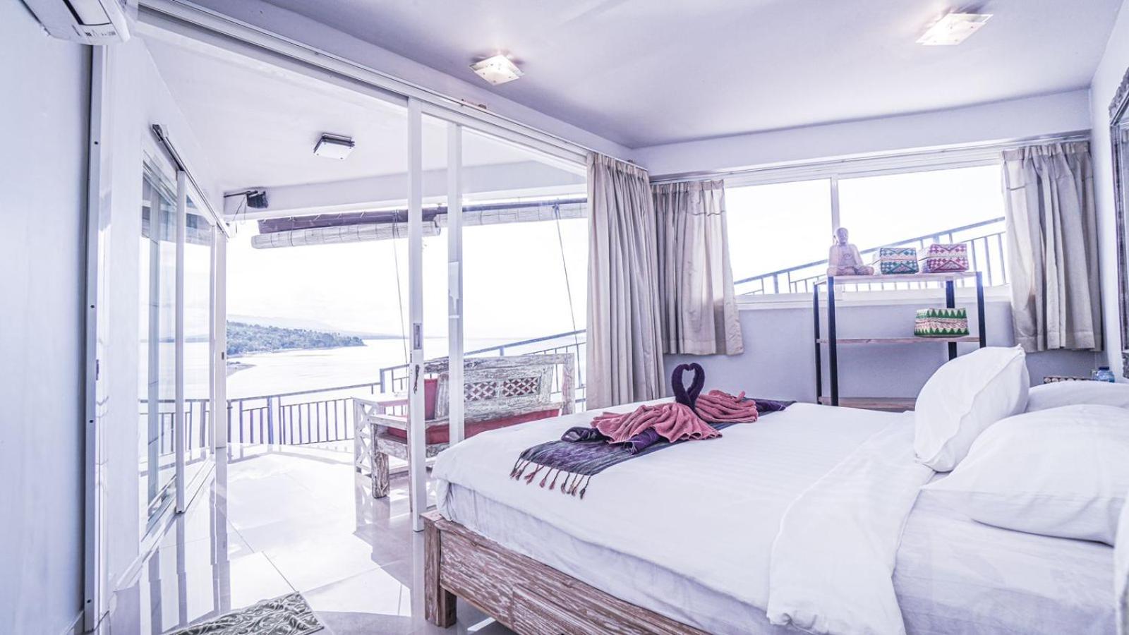 Deluxe Double Room with Sea View