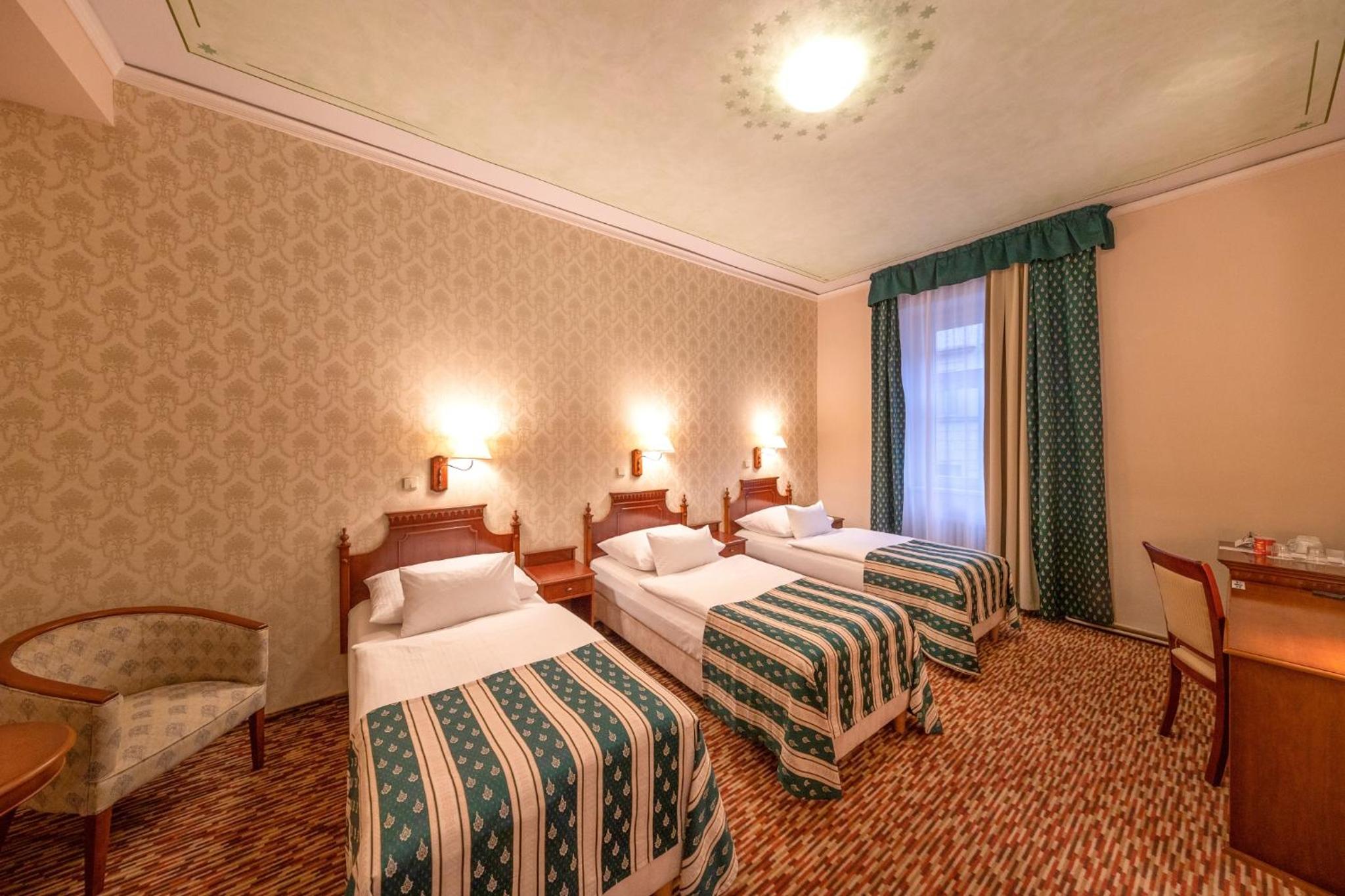 Triple Room