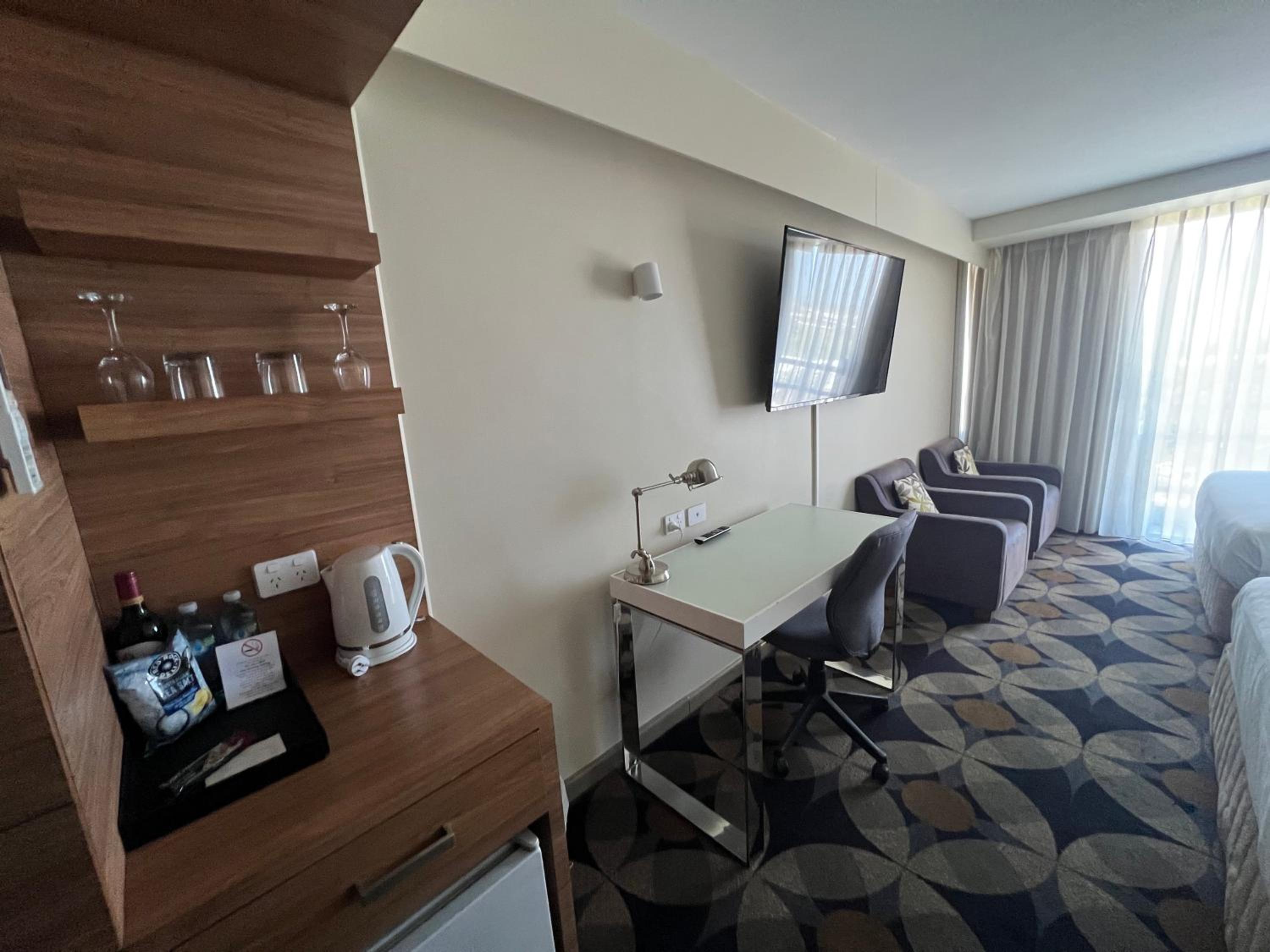 Superior Queen Room with Two Queen Beds - Photo 6