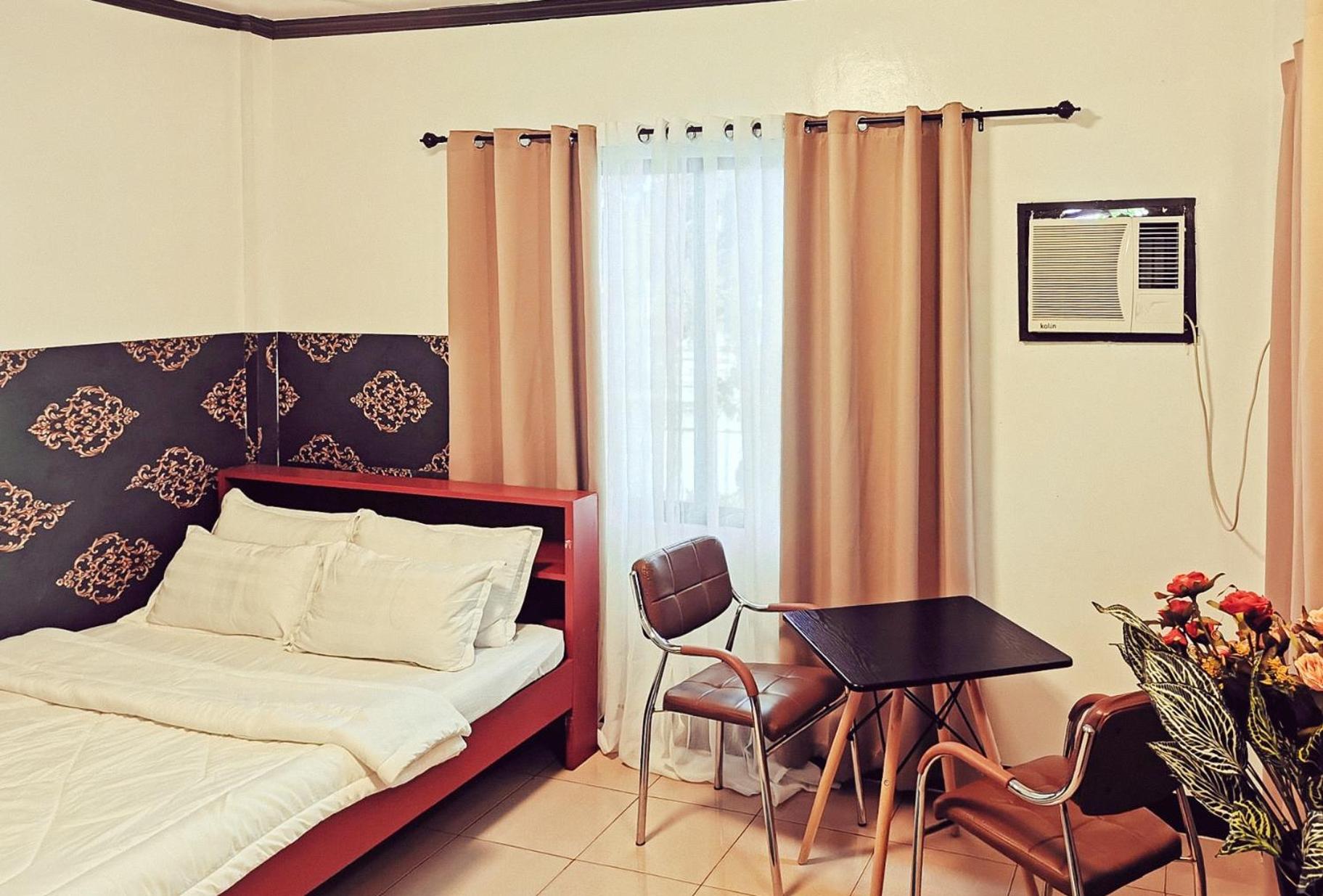 Deluxe Room - Photo 3