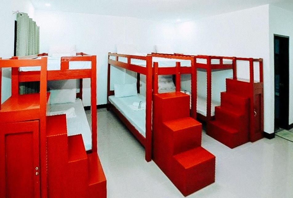 6-Bed Mixed Dormitory Room