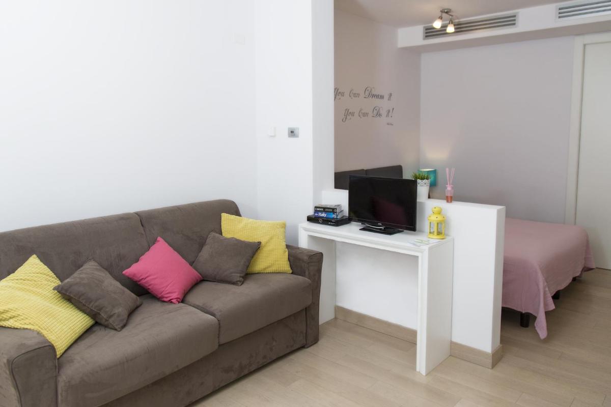 Studio Apartment photo 3