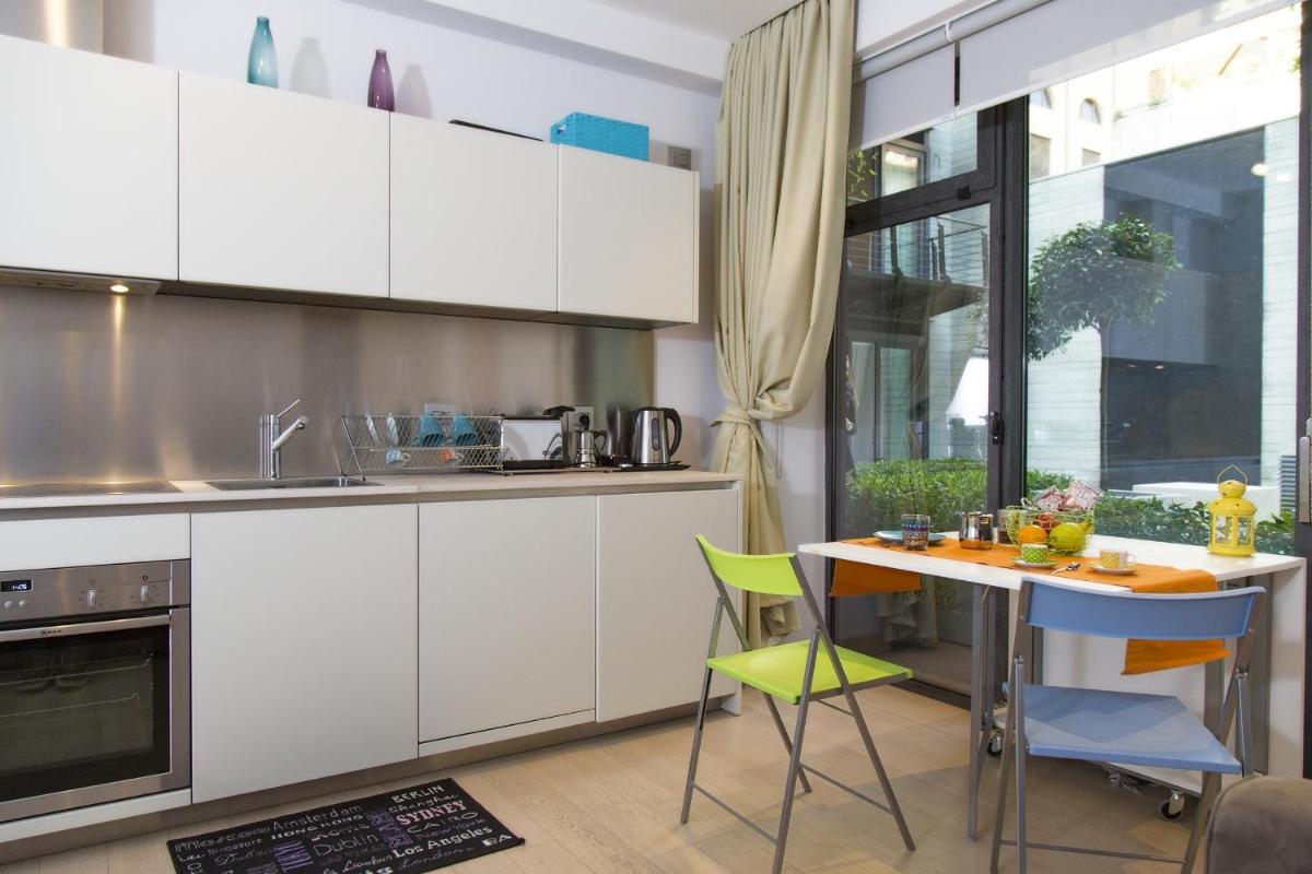 Studio Apartment