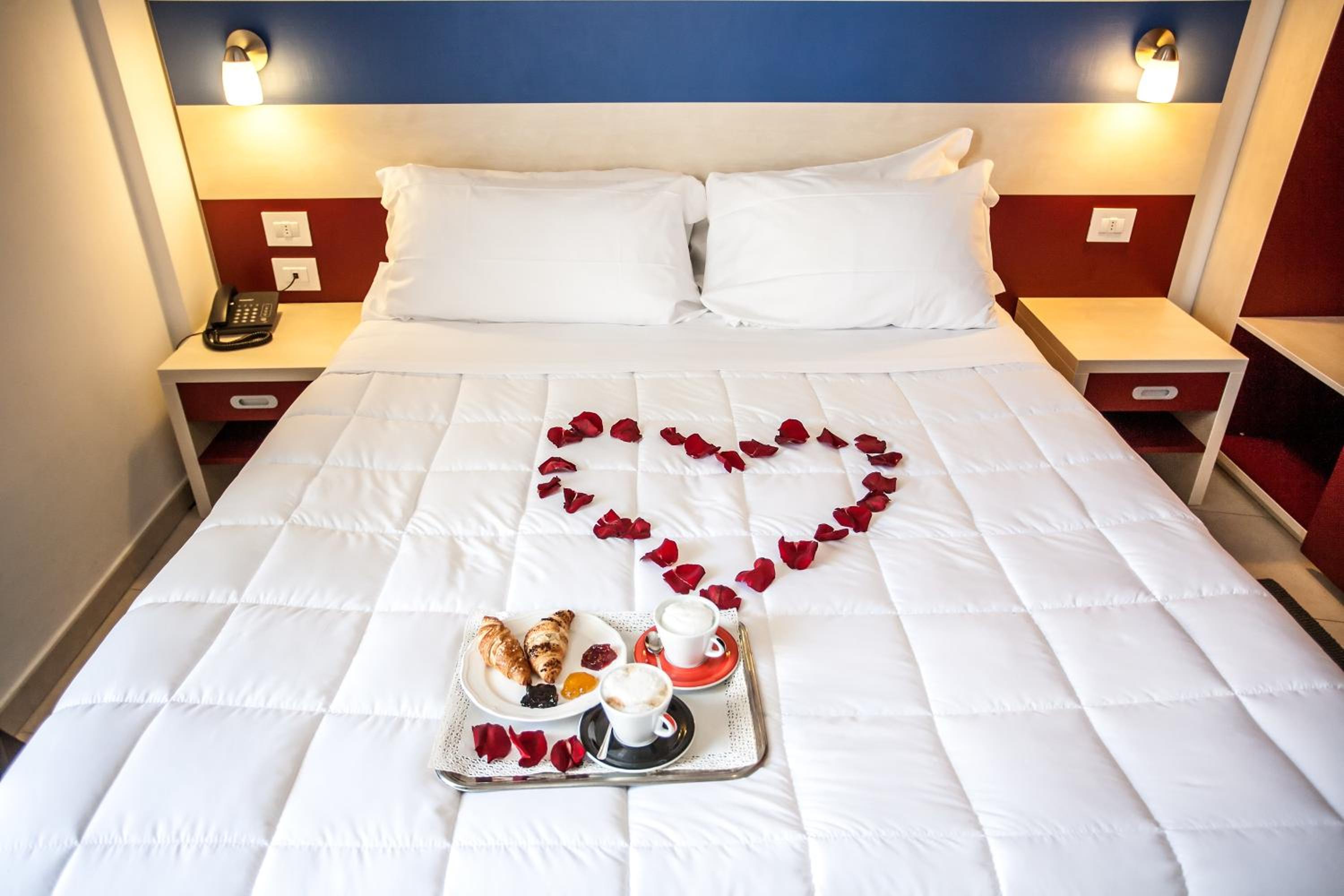 Deluxe Double or Twin Room photo 3