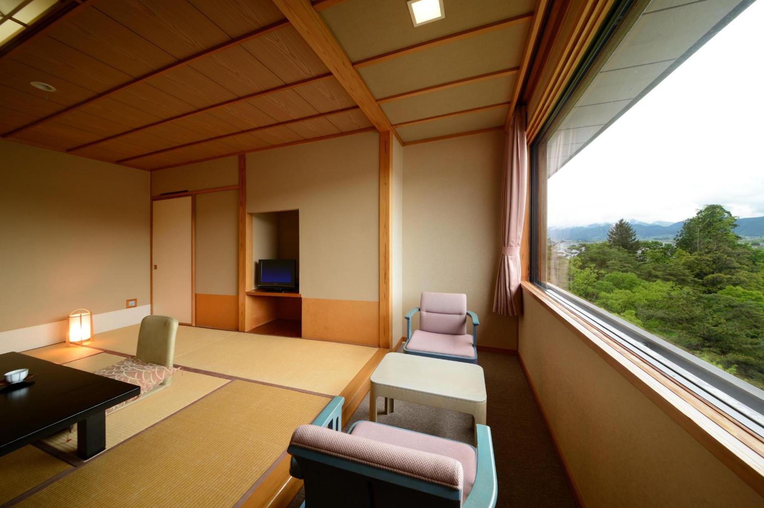 Japanese-Style Deluxe Room
