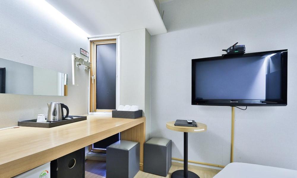 Standard Double Room - Photo 4