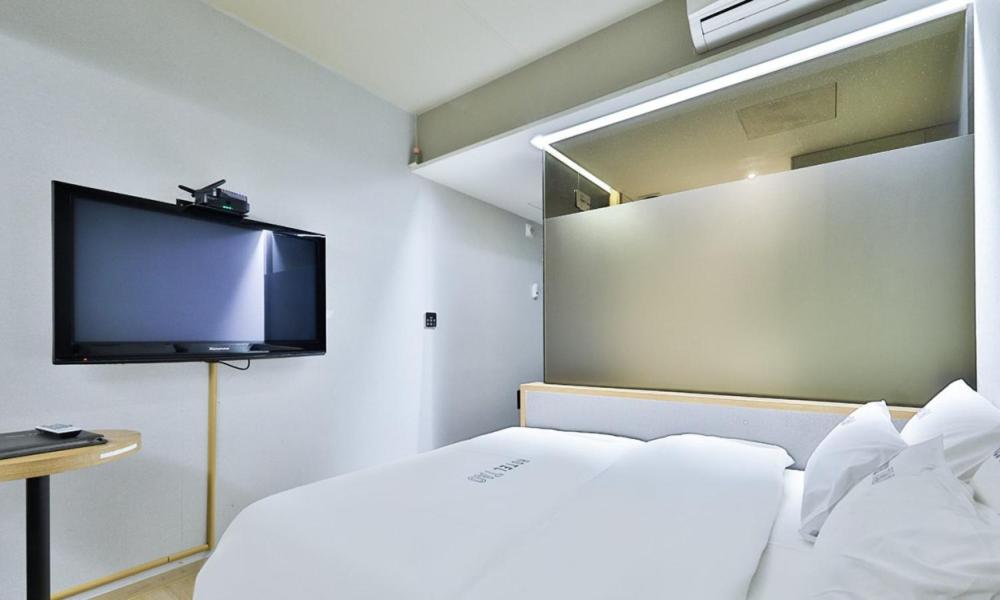 Standard Double Room - Photo 3