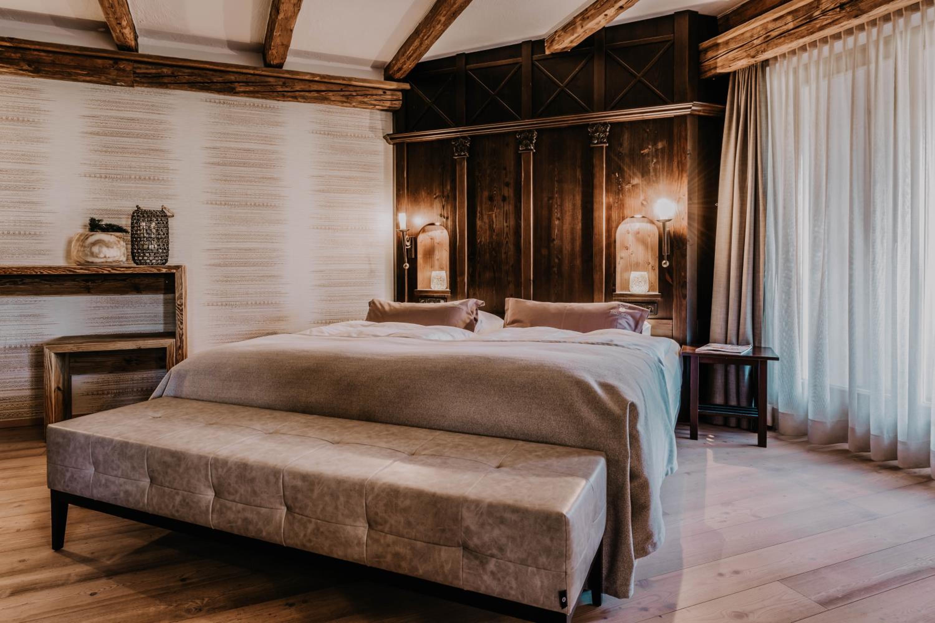 Deluxe Suite - Photo 2