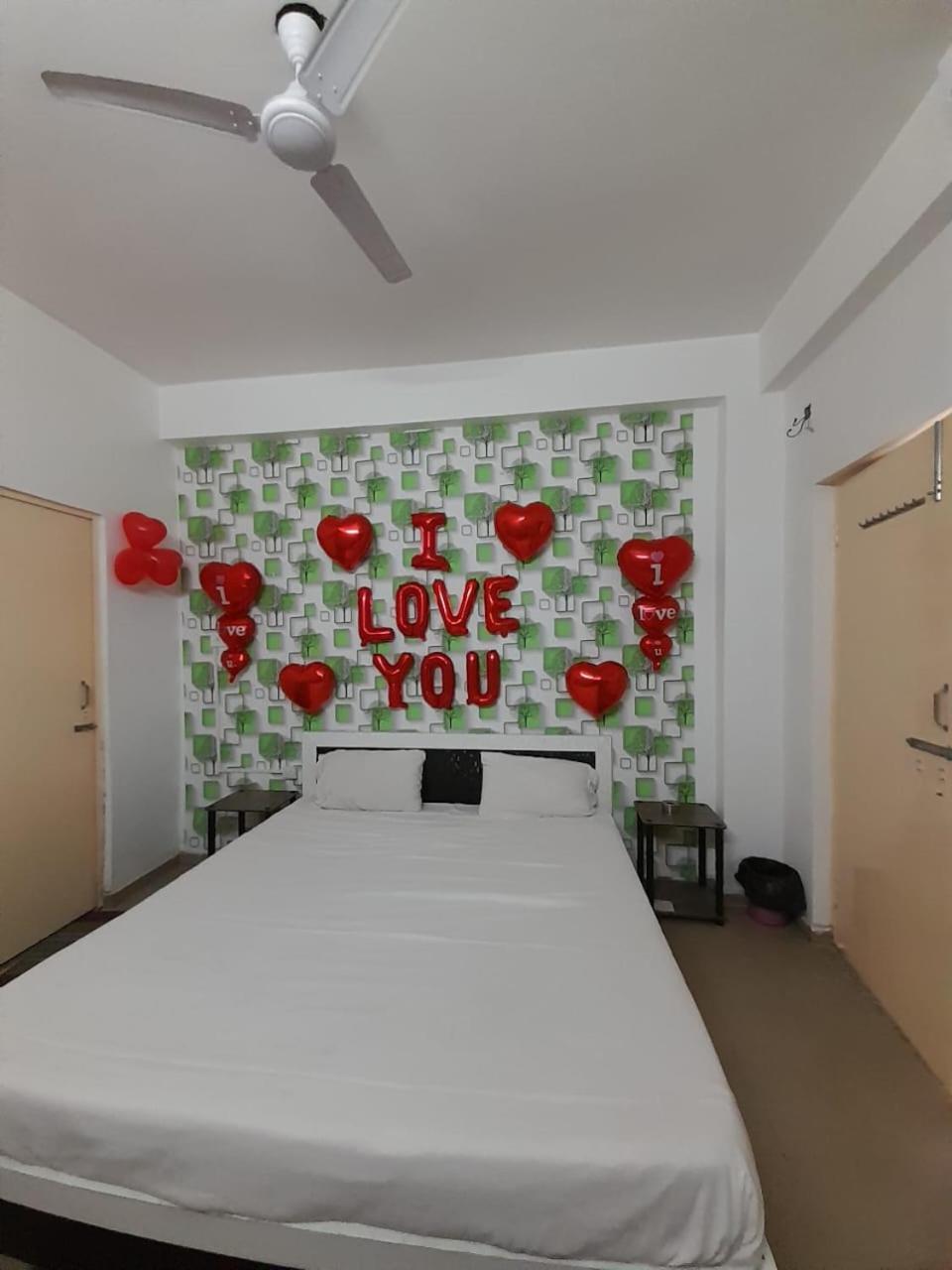 Deluxe Double Room (2 Adults + 1 Child) - Photo 5