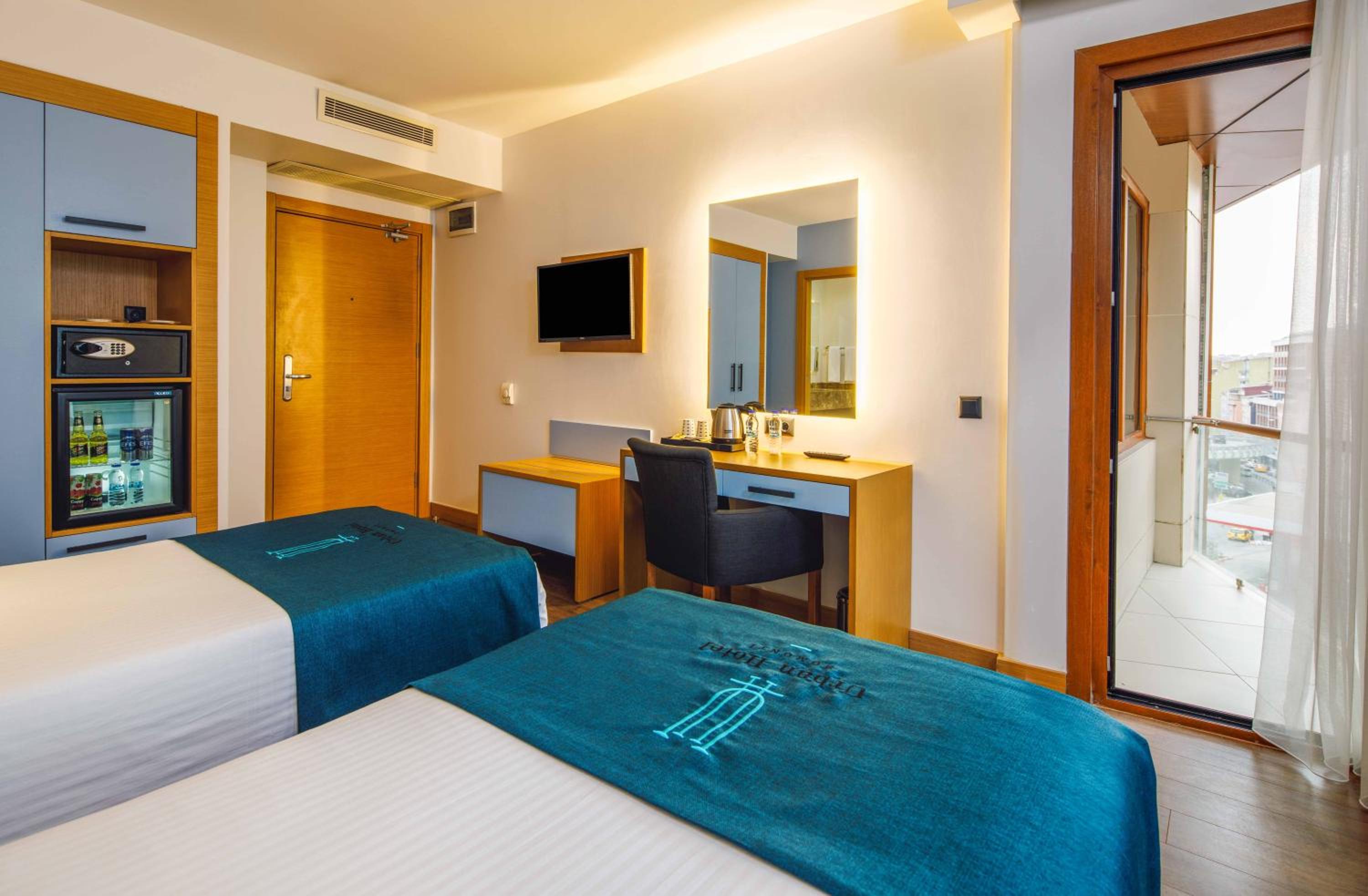Deluxe Twin Room photo 3