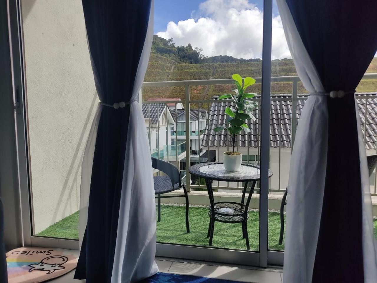 Two-Bedroom Apartment with Balcony photo 2